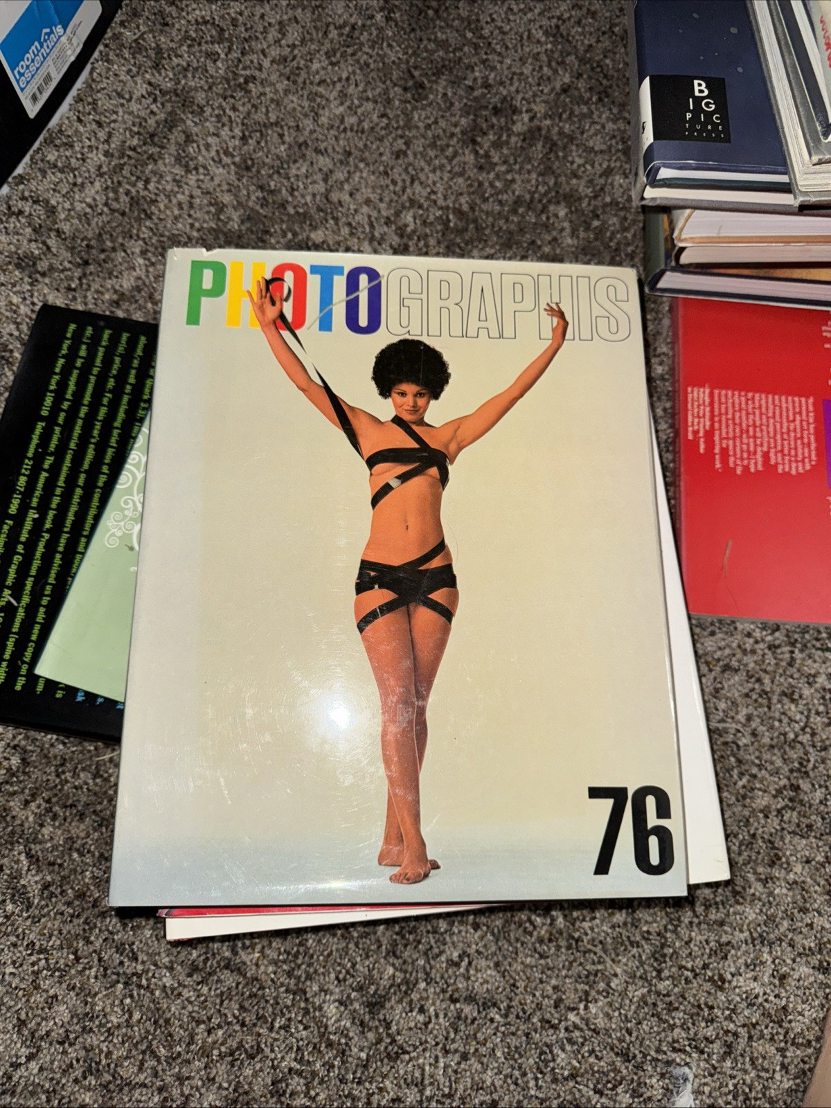 Photographis 76 Edited by Walter Herdeg Photographis 76 Edited by Walter Herdeg
