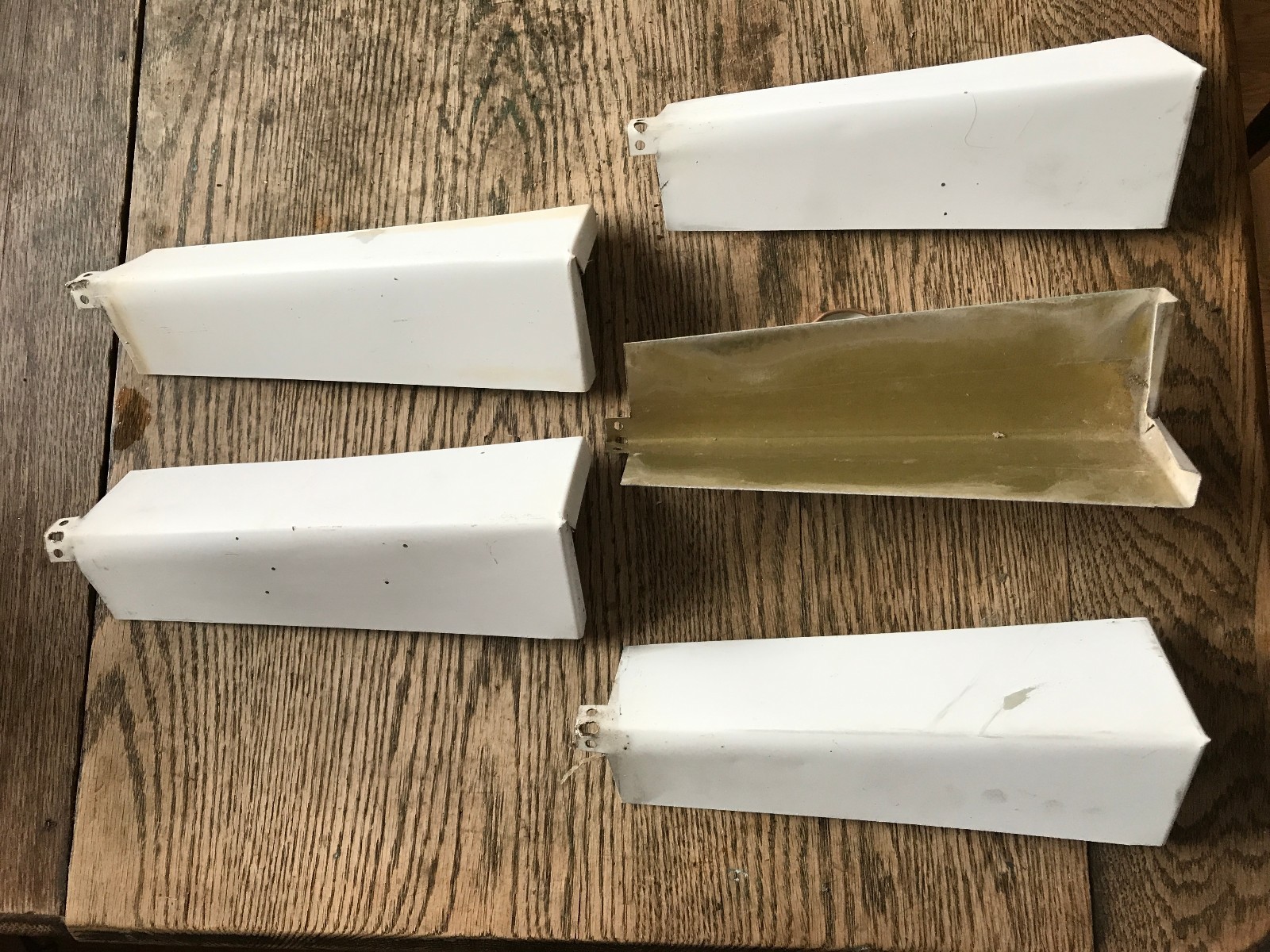 1 - NEW Aluminum Outside Siding Corner 8 Inches 1- Nail Included 1 - NEW Aluminum Outside Siding Corner 8 Inches 1- Nail Included