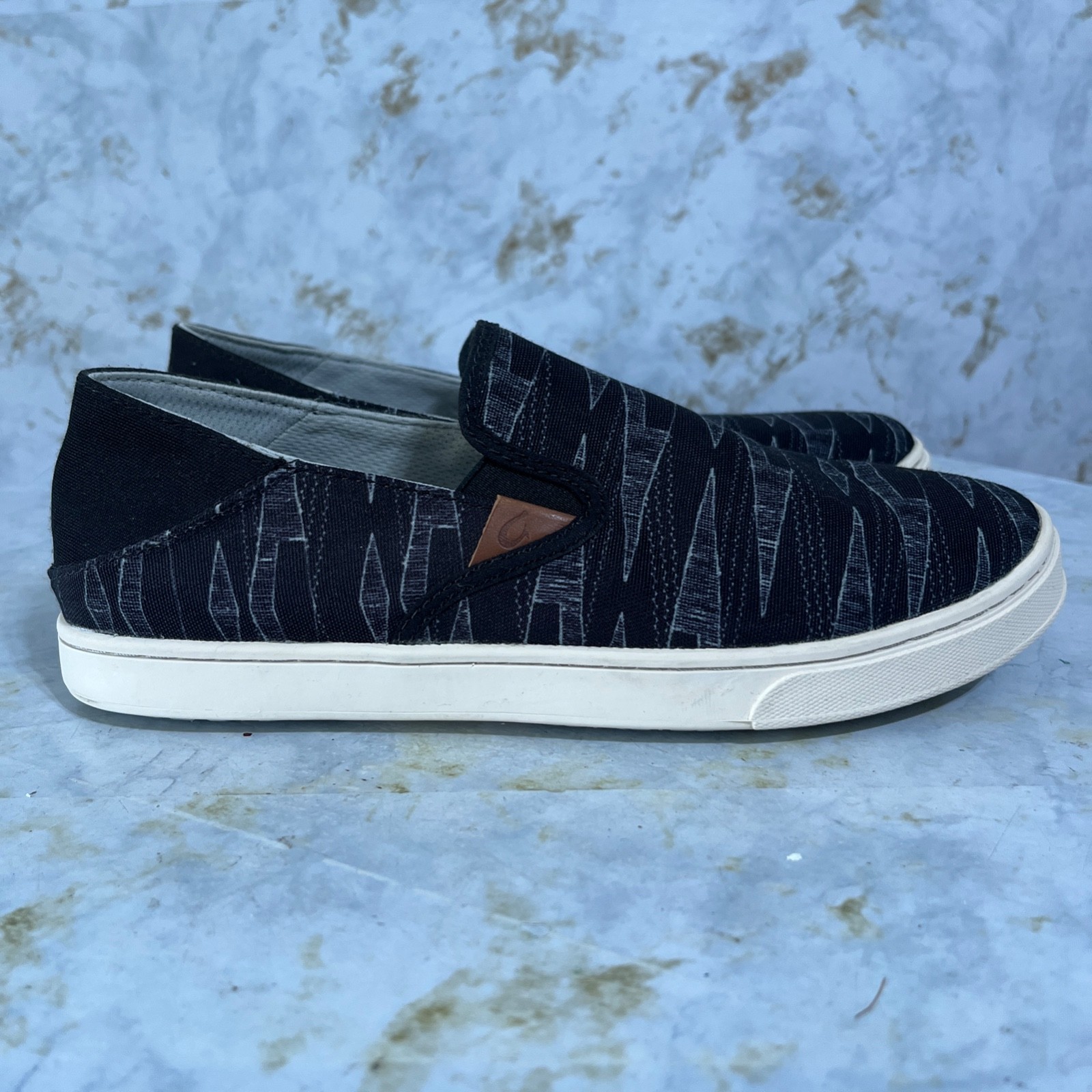 OluKai Pehuea Pa\'I Women\'s Size 8.5 Shoes Black Slip On Comfort Casual Sneakers