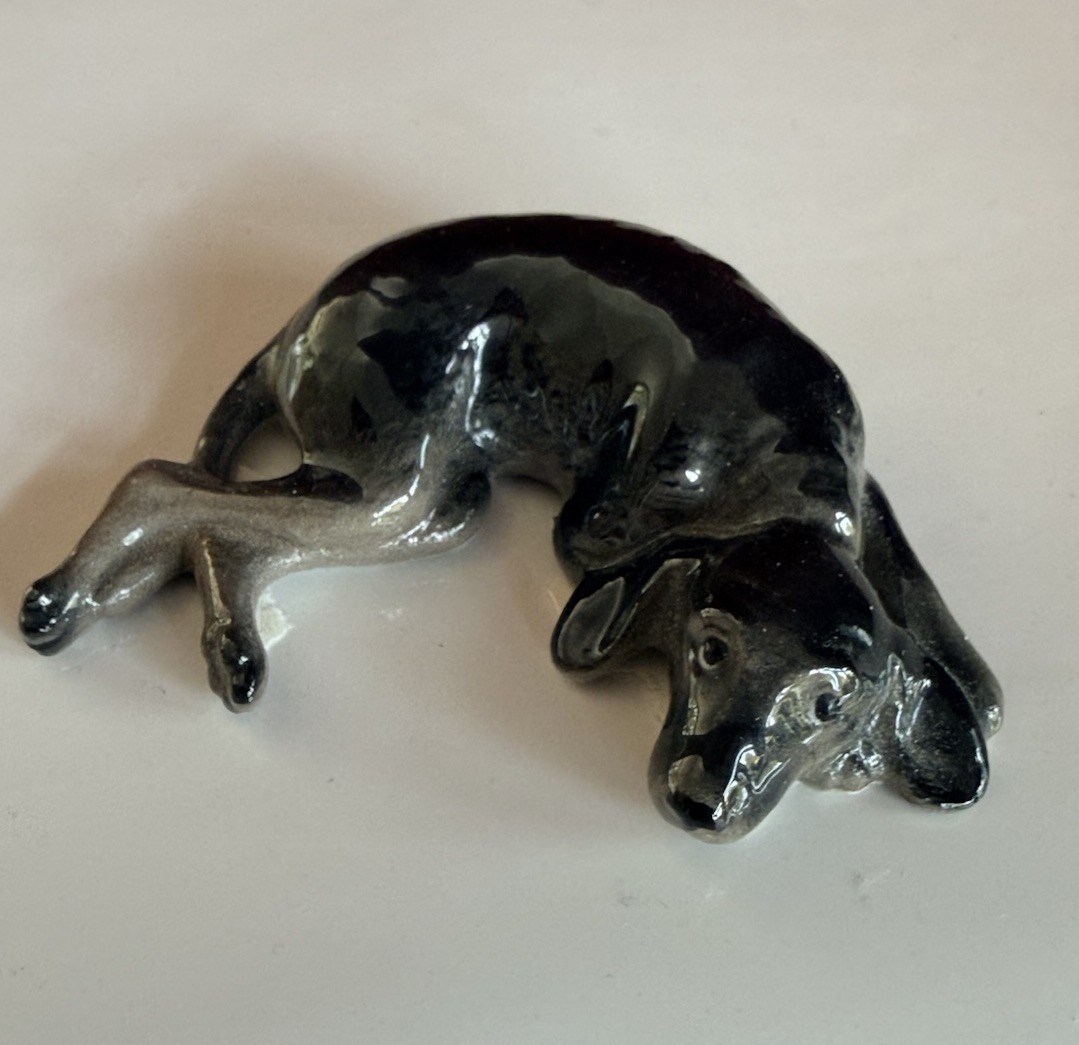 Vintage Hagen Renaker Labrador Lab Dog Figurines Sleeping Laying down USA Vintage Hagen Renaker Labrador Lab Dog Figurines Sleeping Laying down USA