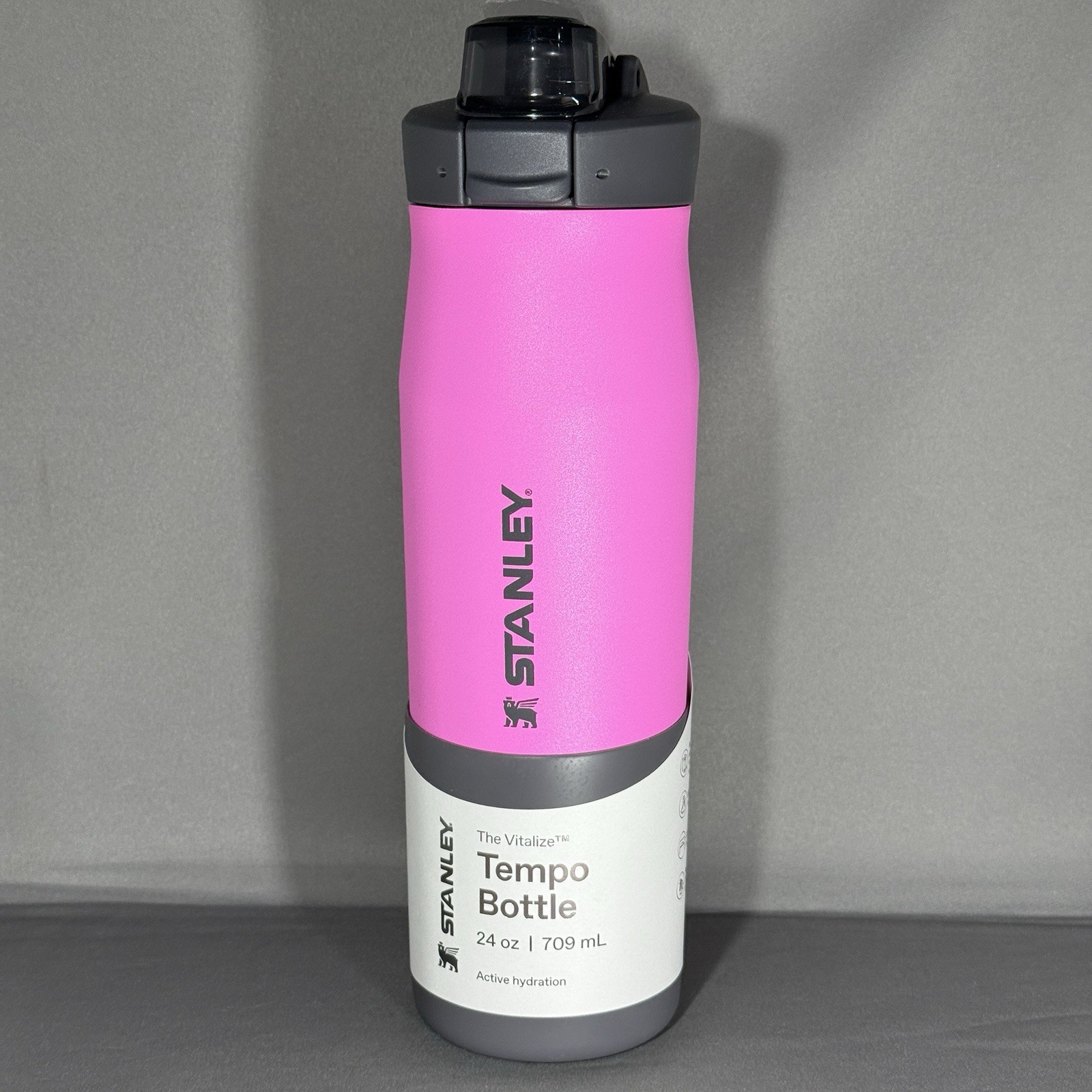 Stanley The Vitalize Tempo Bottle 24 oz Hot Pink New With Tags Stanley The Vitalize Tempo Bottle 24 oz Hot Pink New With Tags