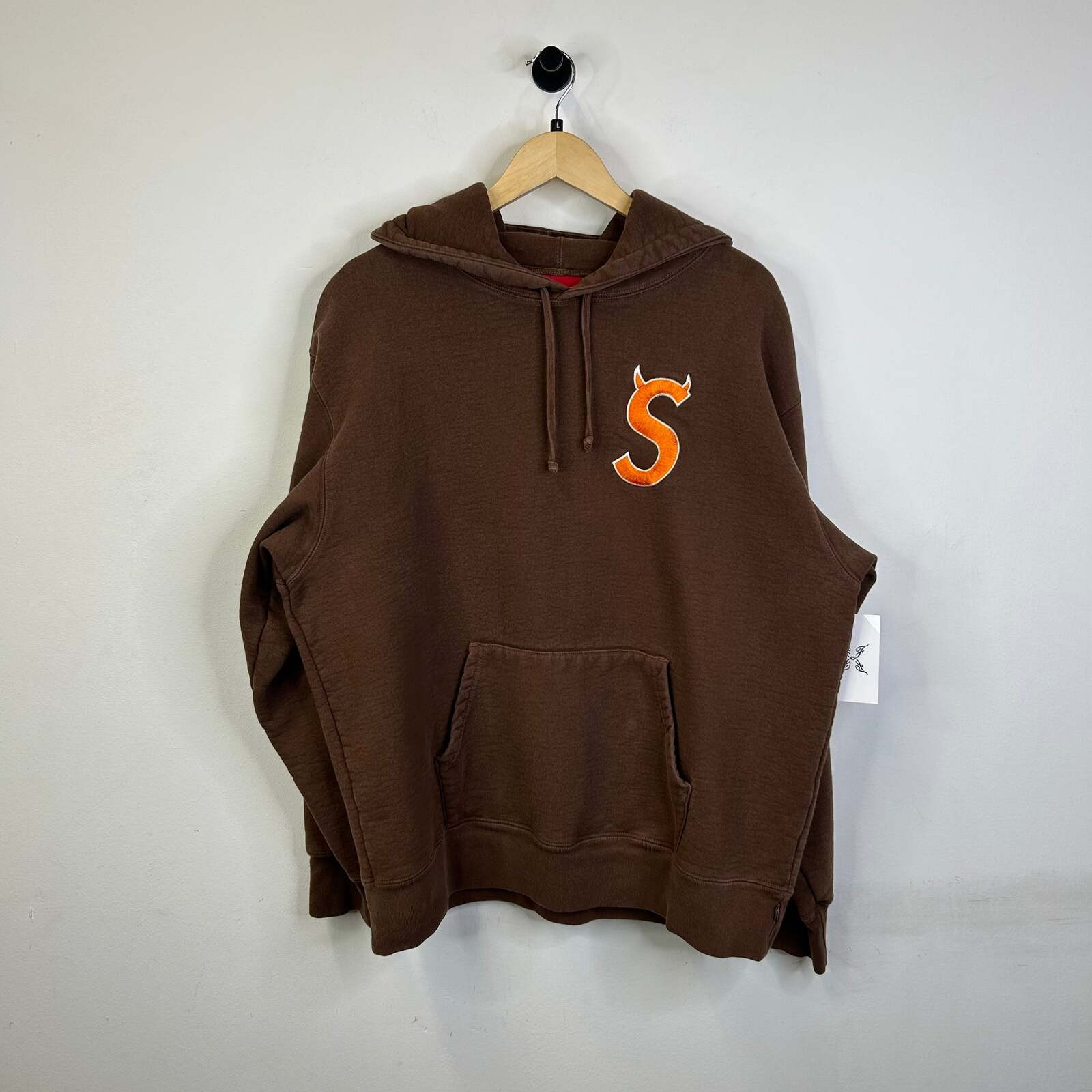 SUPREME S LOGO HOODED SWEATSHIRT BROWN (FW22) SUPREME S LOGO HOODED SWEATSHIRT BROWN (FW22)