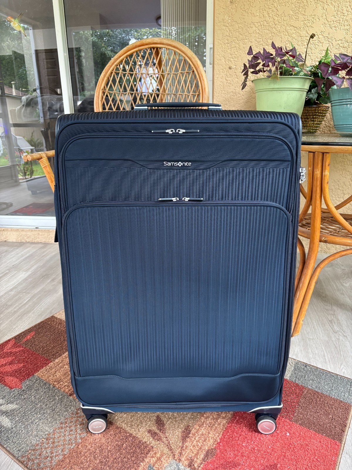Samsonite Silhouette 18 Expandable Large Softside Check-in Spinner Samsonite Silhouette 18 Expandable Large Softside Check-in Spinner