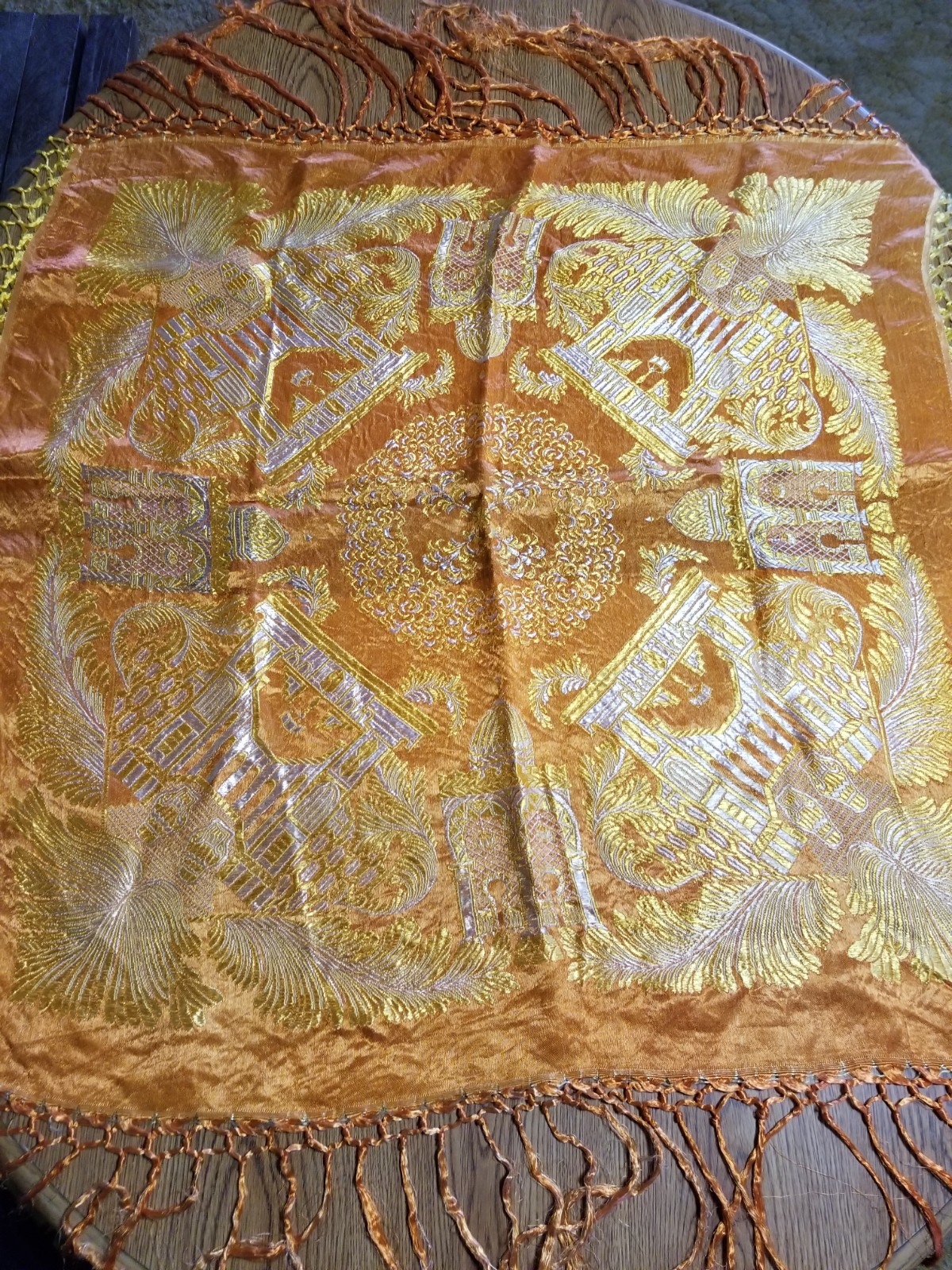 Vintage 1940-50s Taj Mahal Silk Brocade Piano Scarf Shawl Fringe Tablecloth 52 Vintage 1940-50s Taj Mahal Silk Brocade Piano Scarf Shawl Fringe Tablecloth 52