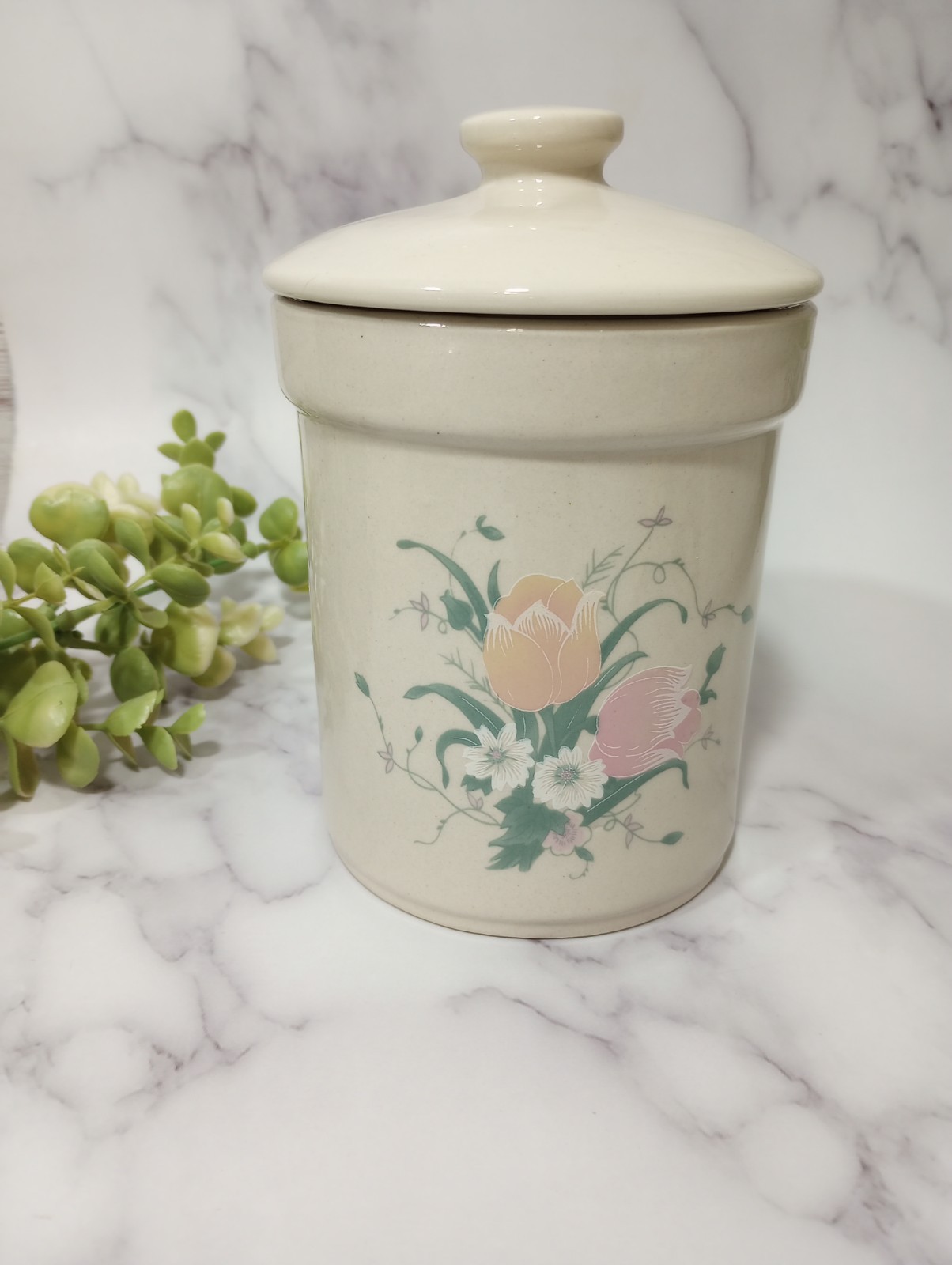 Vintage 1980 Ceramic Canister Crock with Lid Featuring An Elegant Tulip Design