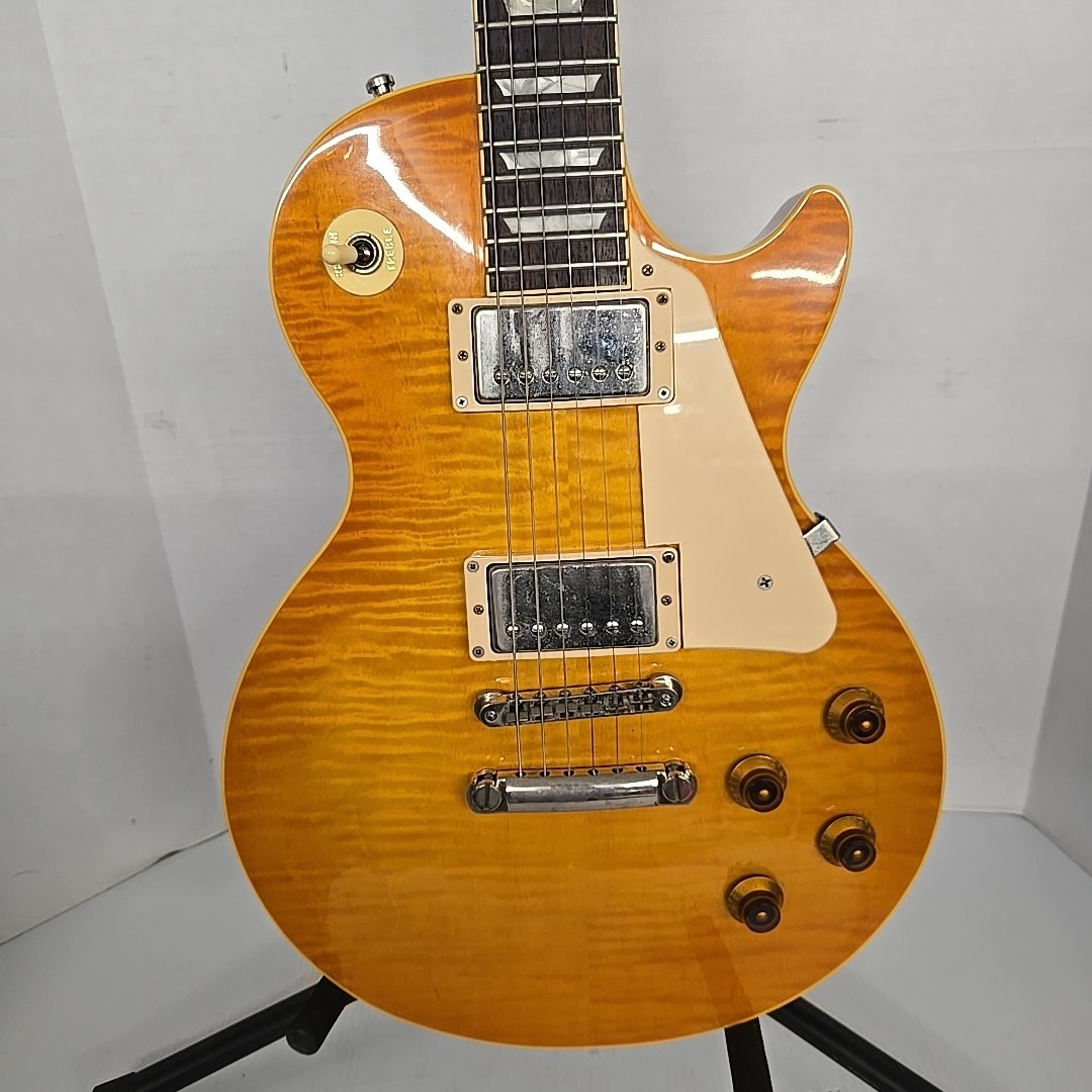 Epiphone Elite Les Paul Guitar - W/ Genuine Les Paul Hard shell case Fujigen