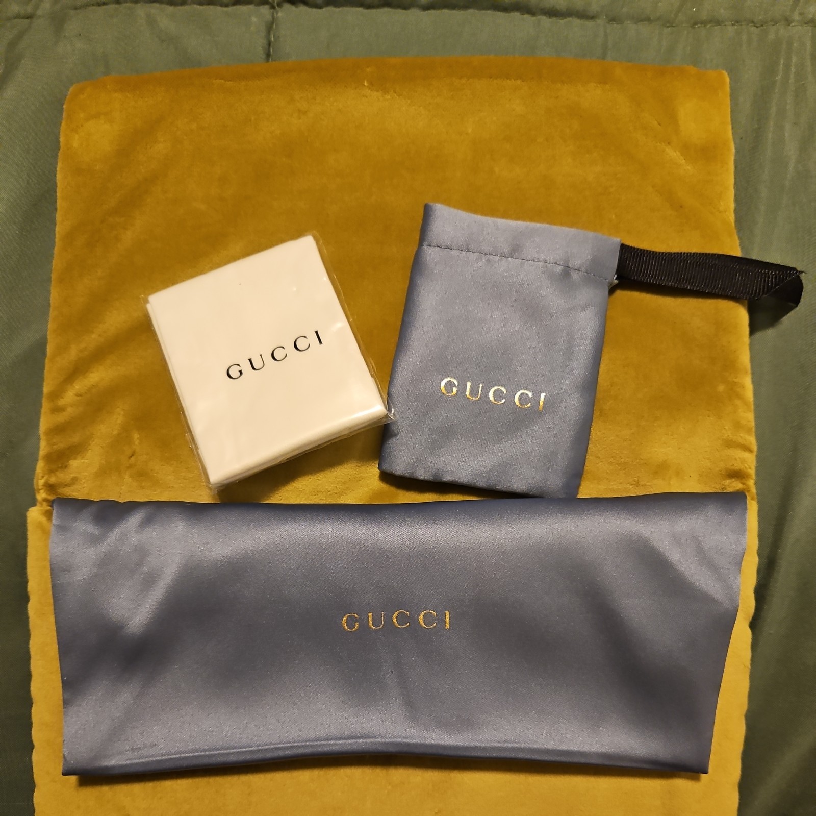 Gucci Sunglasses Limited Edition Velvet X-Large Folded Case Pouch New Authentic Gucci Sunglasses Limited Edition Velvet X-Large Folded Case Pouch New Authentic