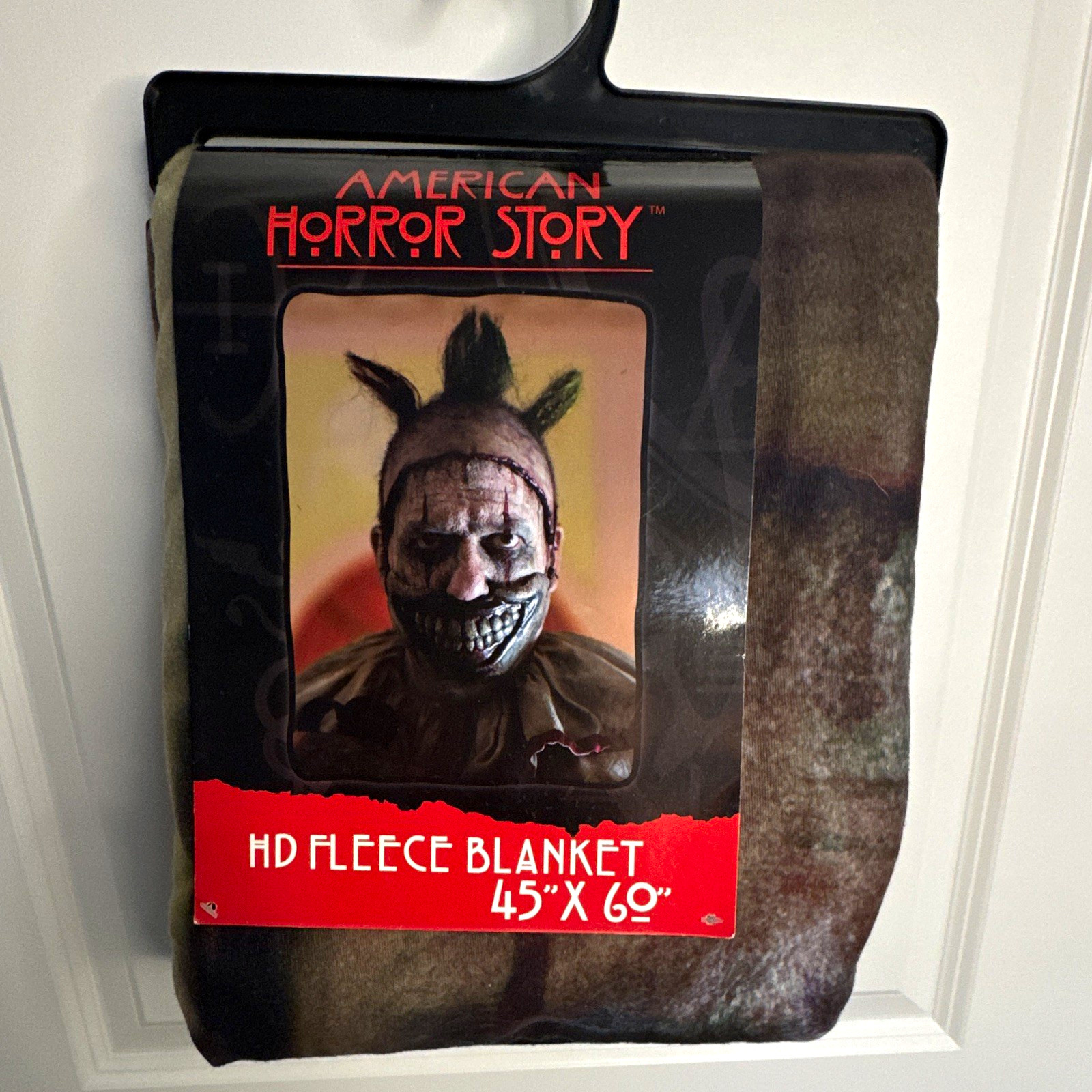 Surreal Entertainment American Horror Story Twisty Fleece Blanket 45\ Surreal Entertainment American Horror Story Twisty Fleece Blanket 45\