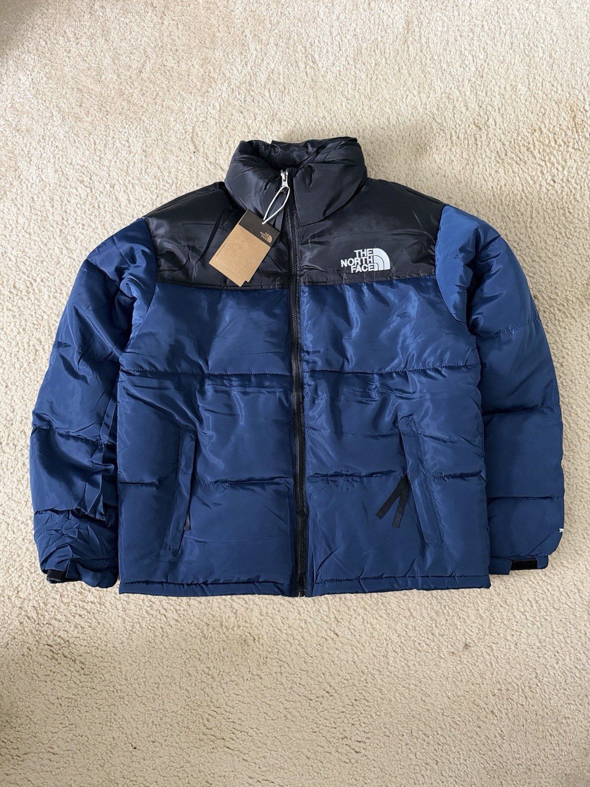 The North Face 1996 Retro Navy 700 Fill Goose Down Non-Hooded Men\'s Puffer L The North Face 1996 Retro Navy 700 Fill Goose Down Non-Hooded Men\'s Puffer L