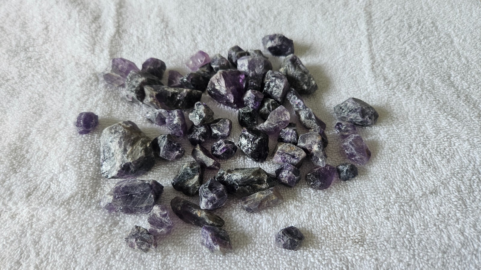 Bulk Rough Amethyst Stone – 1 lb Raw Amethyst Crystals Bulk Rough Amethyst Stone – 1 lb Raw Amethyst Crystals