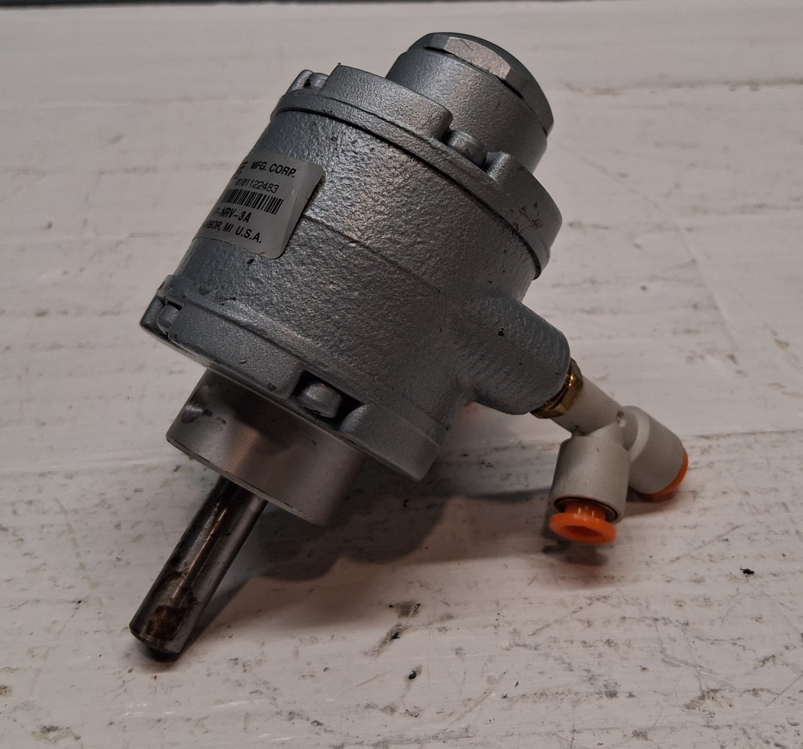 Gast 1UP-NRV-3A Reversible Lubricated Air Motor 0.42 HP 6000 RPM Pneumatic Gast 1UP-NRV-3A Reversible Lubricated Air Motor 0.42 HP 6000 RPM Pneumatic