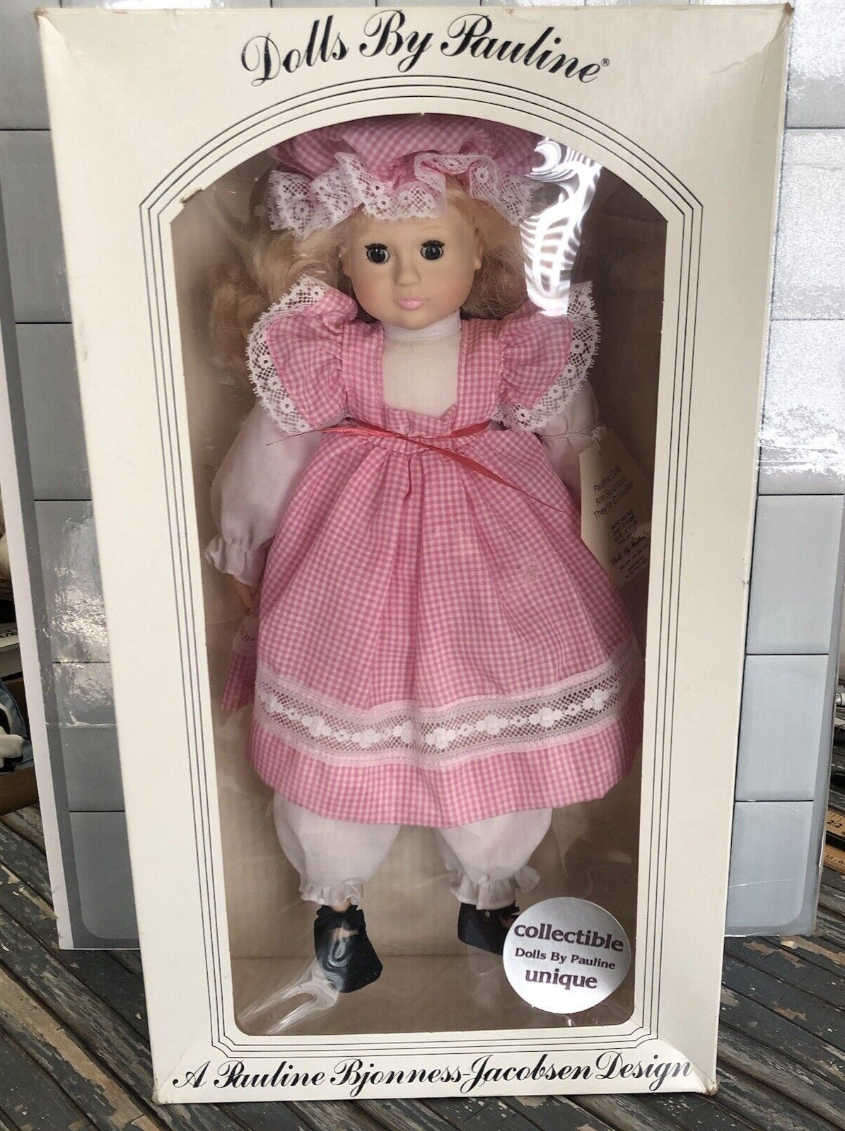 Dolls by Pauline, Suzanne Doll with Sleeping Eyes Vintage Dolls by Pauline, Suzanne Doll with Sleeping Eyes Vintage