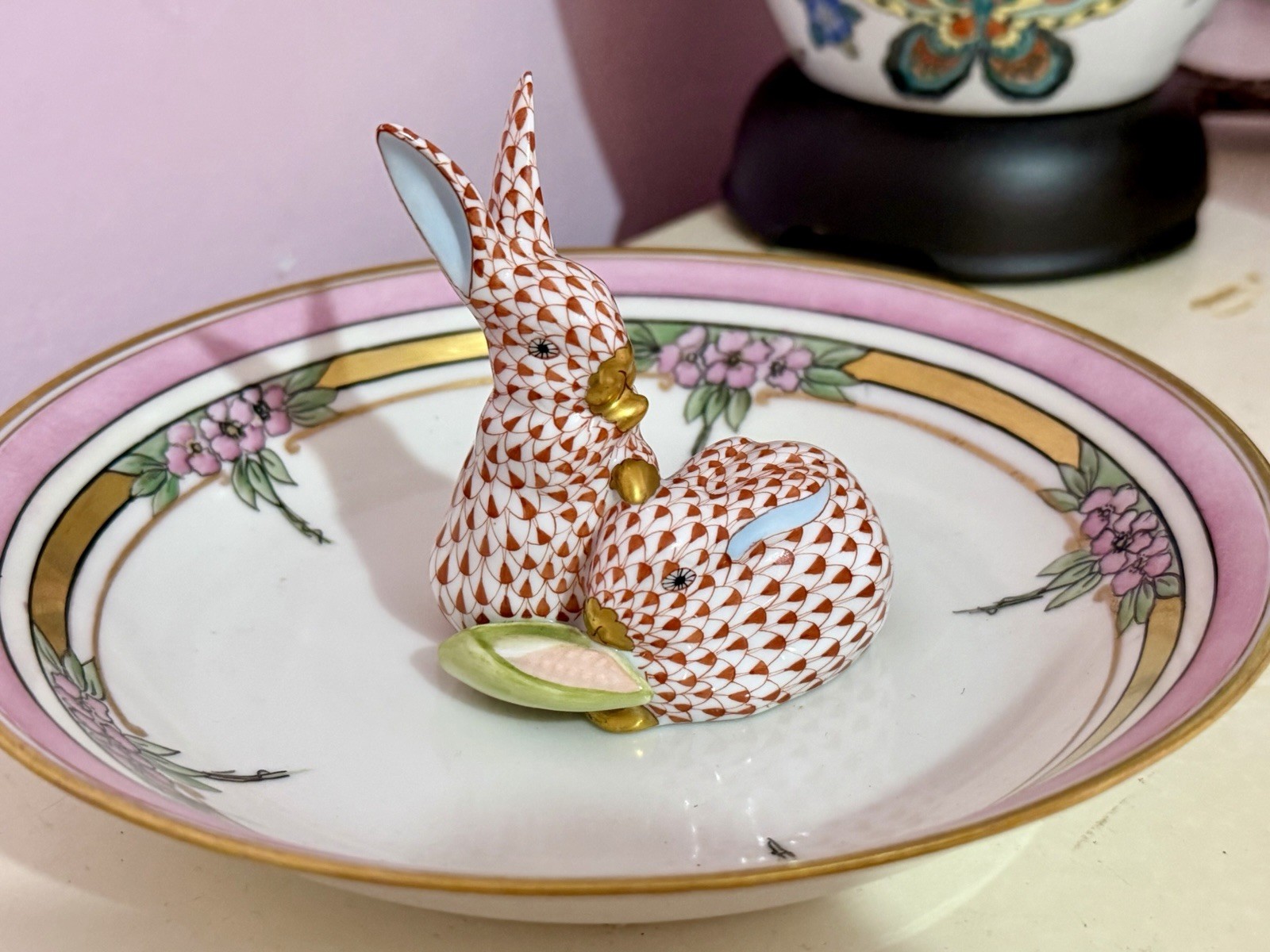 HEREND Figurine Bunny Rabbit Pair w/ Corn, Rust Fishnet 24K Gold Accents- Mint HEREND Figurine Bunny Rabbit Pair w/ Corn, Rust Fishnet 24K Gold Accents- Mint