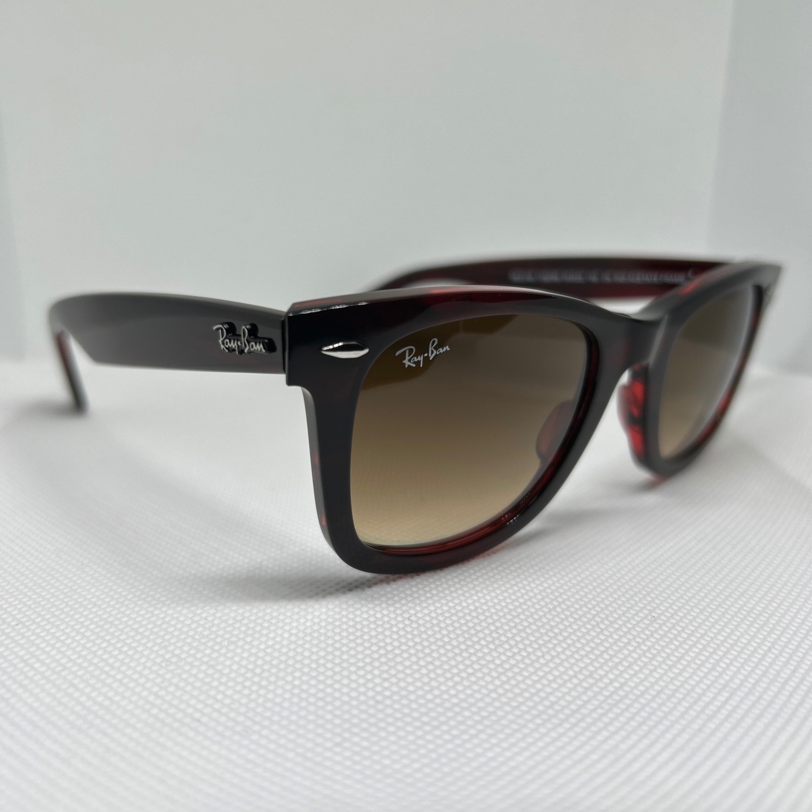 Ray-Ban RB 2140 Wayfarer Striped Red Gradient 1362/85 Size 54MM Sunglasses Ray-Ban RB 2140 Wayfarer Striped Red Gradient 1362/85 Size 54MM Sunglasses