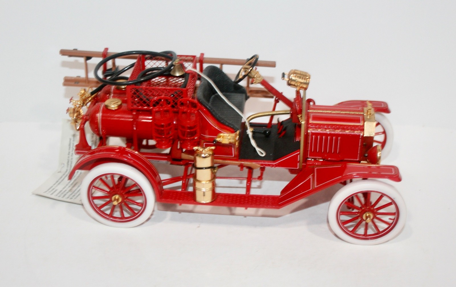 Franklin Mint 1/16 Scale Die Cast 1916 Ford Model T Fire Truck - 