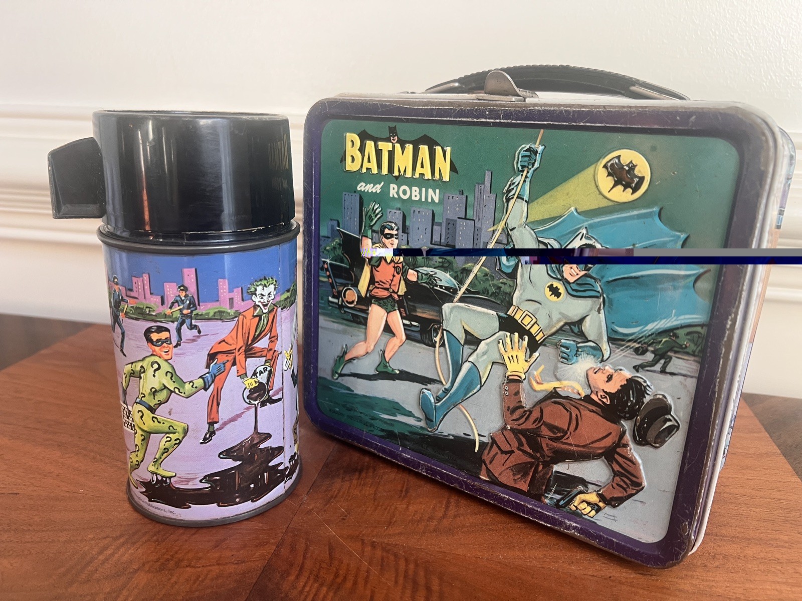 VINTAGE 1966 BATMAN & ROBIN LUNCHBOX + THERMOS VINTAGE 1966 BATMAN & ROBIN LUNCHBOX + THERMOS