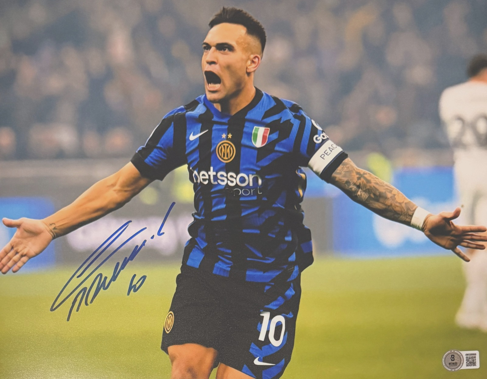 Inter Milan Lautaro Martinez Signed 11x14 Photo Beckett BAS Witnessed Hologram