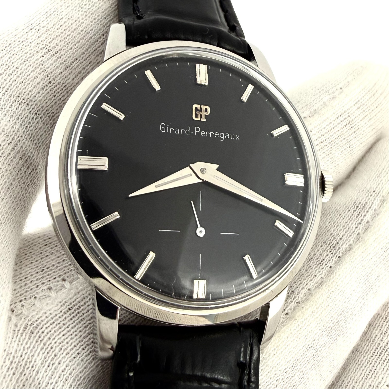 OVERSIZED GIRARD PERREGAUX BLACK DIAL STEEL MANUAL WIND VINTAGE GENTS WATCH