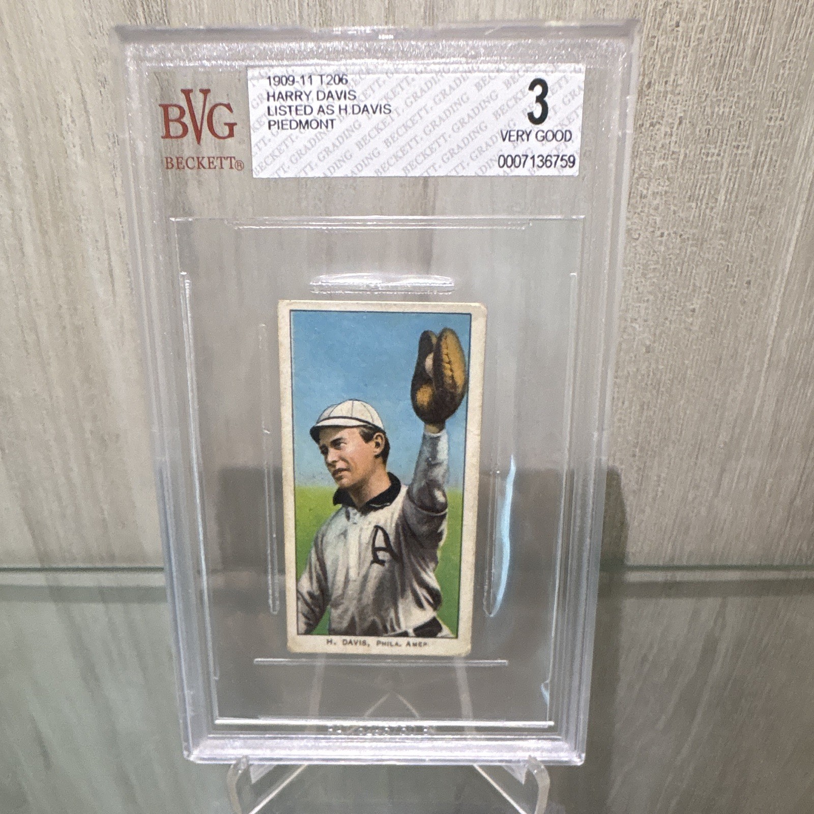 1909-11 T206 Harry Davis Baseball Tobacco Card Piedmont BVG 3 Philadelphia A\'s 1909-11 T206 Harry Davis Baseball Tobacco Card Piedmont BVG 3 Philadelphia A\'s