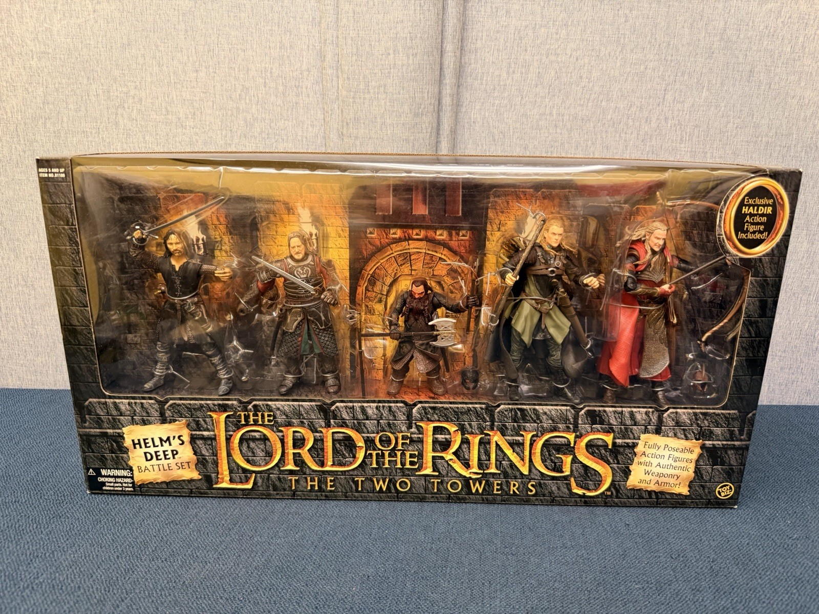 LOTR The Two Towers Helm\'s Deep Battle Set 5-Figure Pack 2003 Toy Biz New
