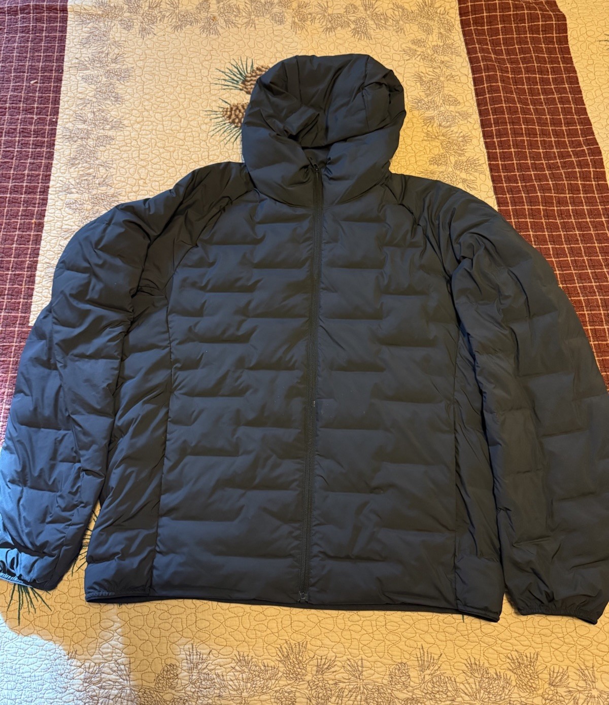 Men\'s Black Hooded Puffer Jacket Size L Full Zip Solid Men\'s Black Hooded Puffer Jacket Size L Full Zip Solid