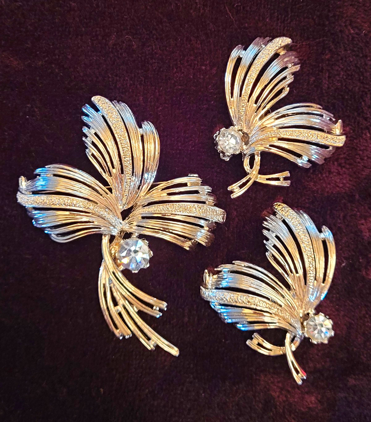 Vintage Signed Emmons Demi-Parure Brooch & Clip-On Earrings Rhinestone 1960s Vintage Signed Emmons Demi-Parure Brooch & Clip-On Earrings Rhinestone 1960s