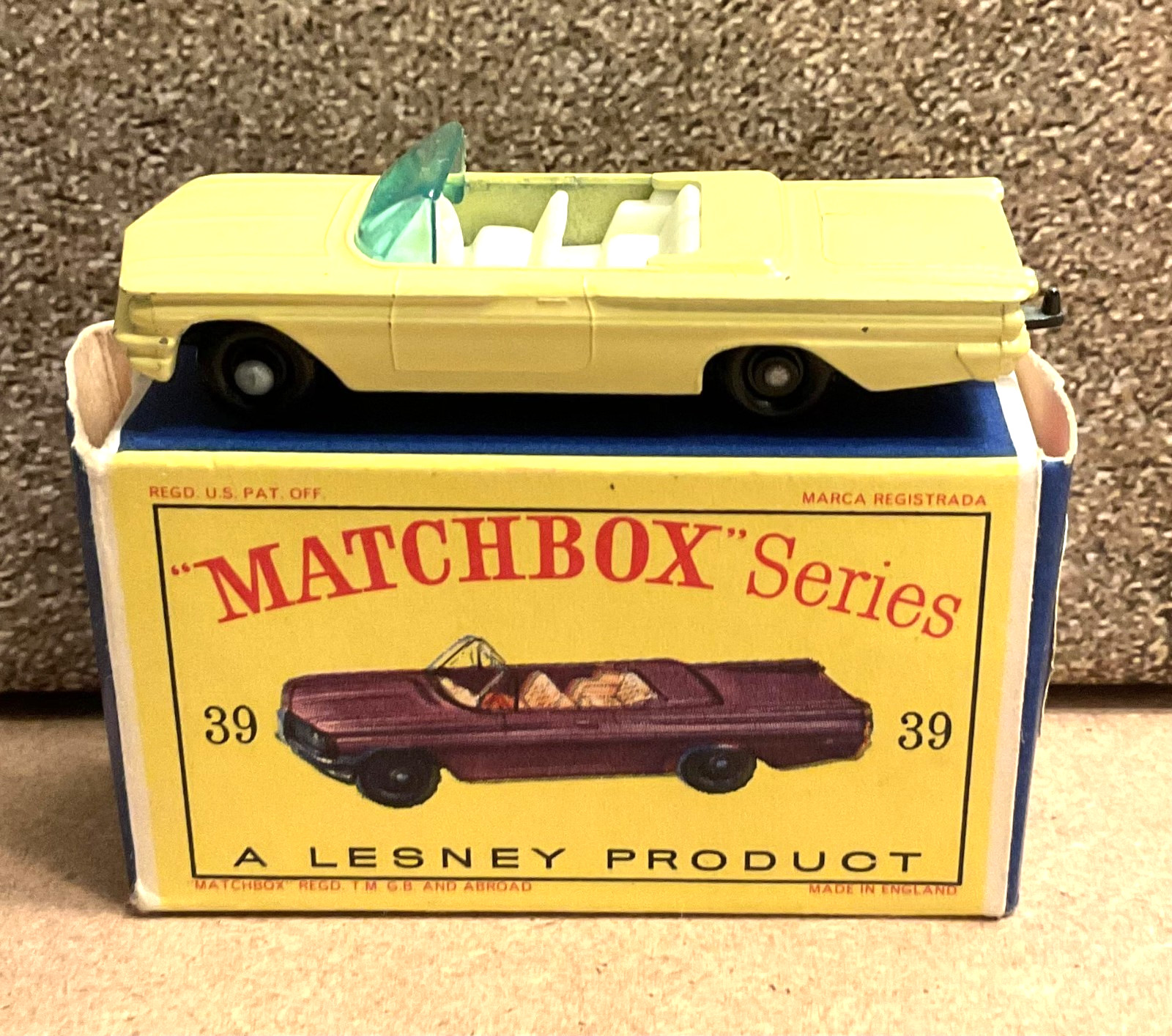 1962 Lesney England MATCHBOX SERIES 39B  PONTIAC BONNEVILLE CONVERTIBLE Boxed