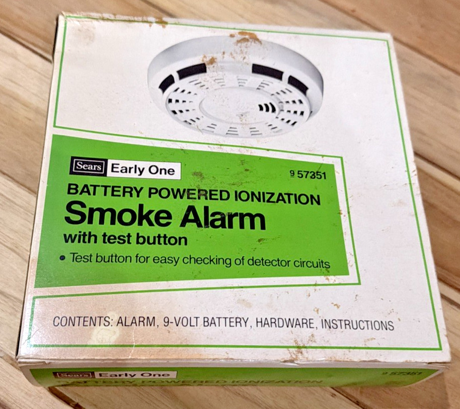 Vintage 70/80s Sears Early One 957351 Smoke Alarm NOS Boxed w DieHard 9V Battery