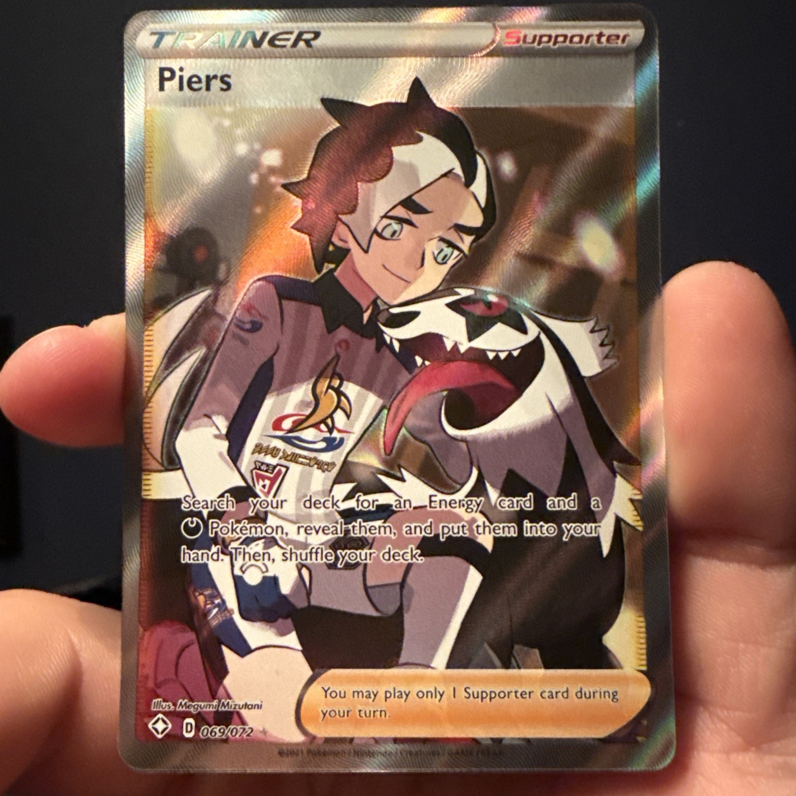 Piers (Full Art) 069/072 Shining Fates Holo Piers (Full Art) 069/072 Shining Fates Holo