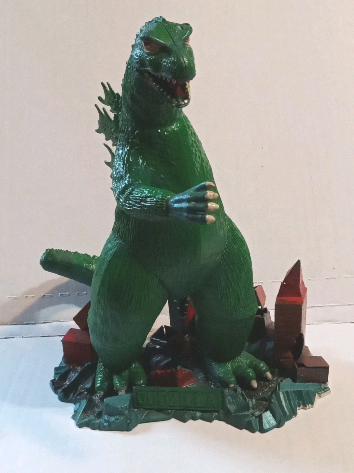 Vintage -GODZILLA- AURORA PLASTICS CORP. 1964 BUILT KIT Monster  Model.