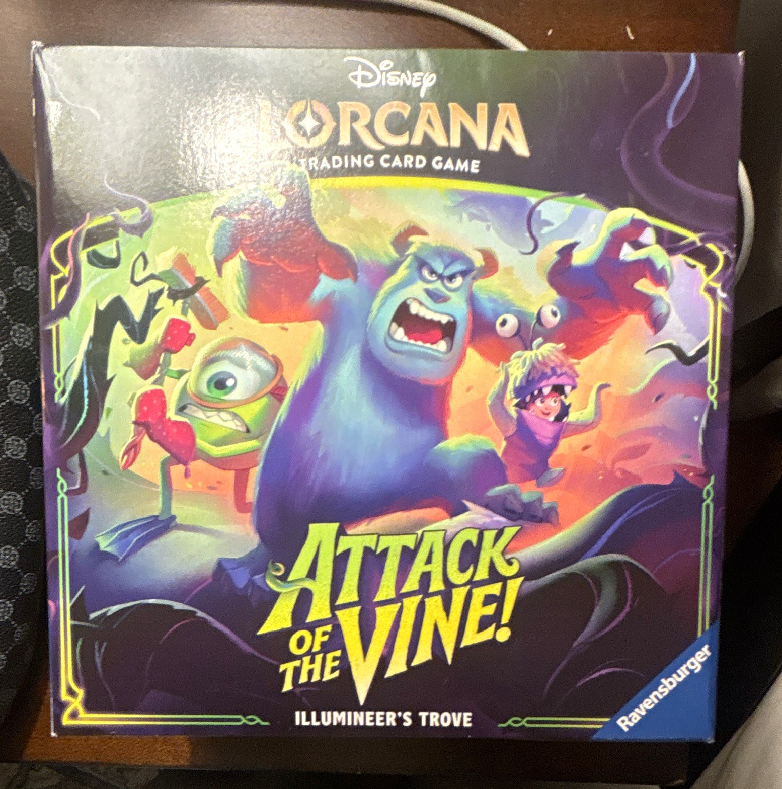 Ravensburger Disney Lorcana TCG Attack of the Vines Trove EN 8 Packs
