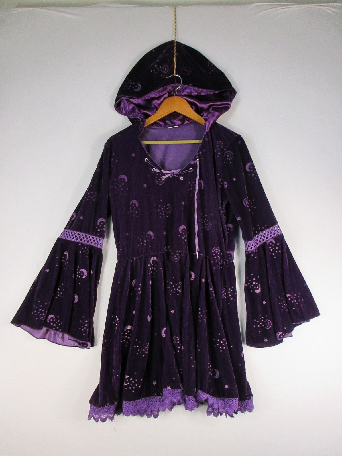 Spirit Tunic Womens XL Hooded Velvet Hoodie Moon Star Lace Trim Bell Sleeve Spirit Tunic Womens XL Hooded Velvet Hoodie Moon Star Lace Trim Bell Sleeve