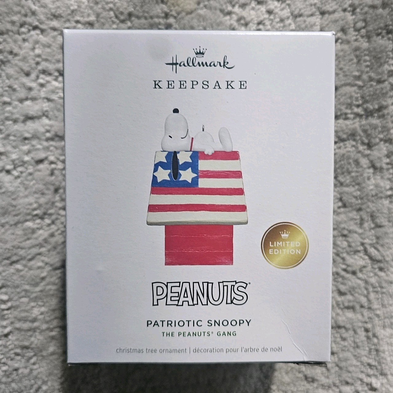 Peanuts Gang Patriotic Snoopy Ornament Limited Edition NEW