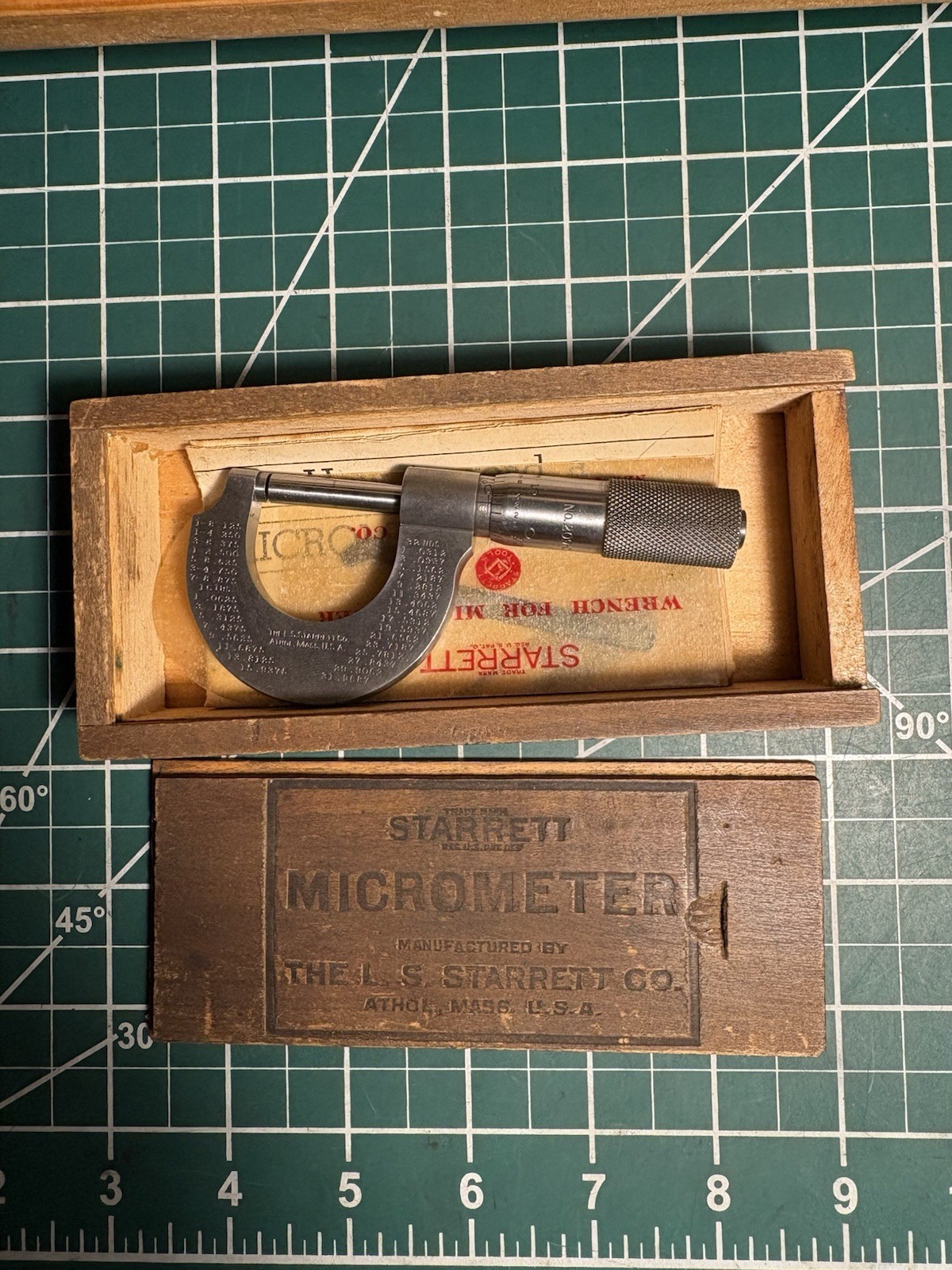 Vintage Starrett No.209C W/box, Wrench And Papers, Condition Is Very Good Vintage Starrett No.209C W/box, Wrench And Papers, Condition Is Very Good