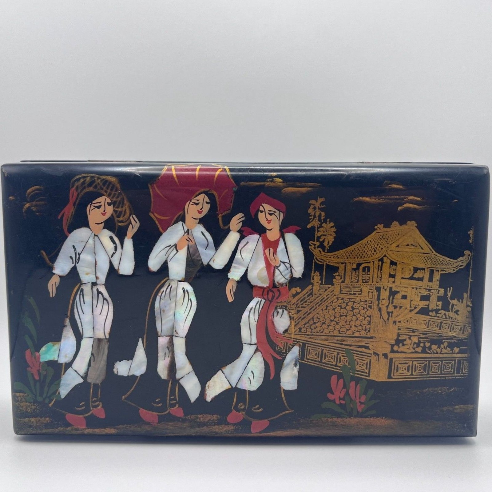 Vintage Asian Black Lacquer Jewelry Box, Inlaid Mother of Pearl Geisha Girls Box Vintage Asian Black Lacquer Jewelry Box, Inlaid Mother of Pearl Geisha Girls Box
