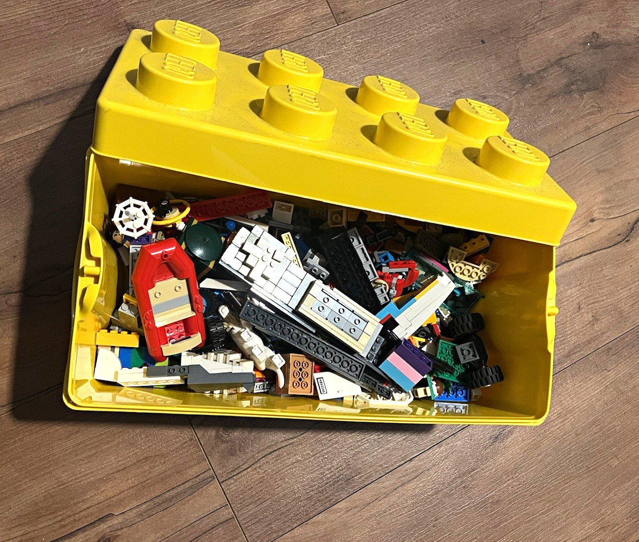 LEGO Bulk Lot Mixed Bricks & Pieces Multicolor in Yellow Storage Box LEGO Bulk Lot Mixed Bricks & Pieces Multicolor in Yellow Storage Box