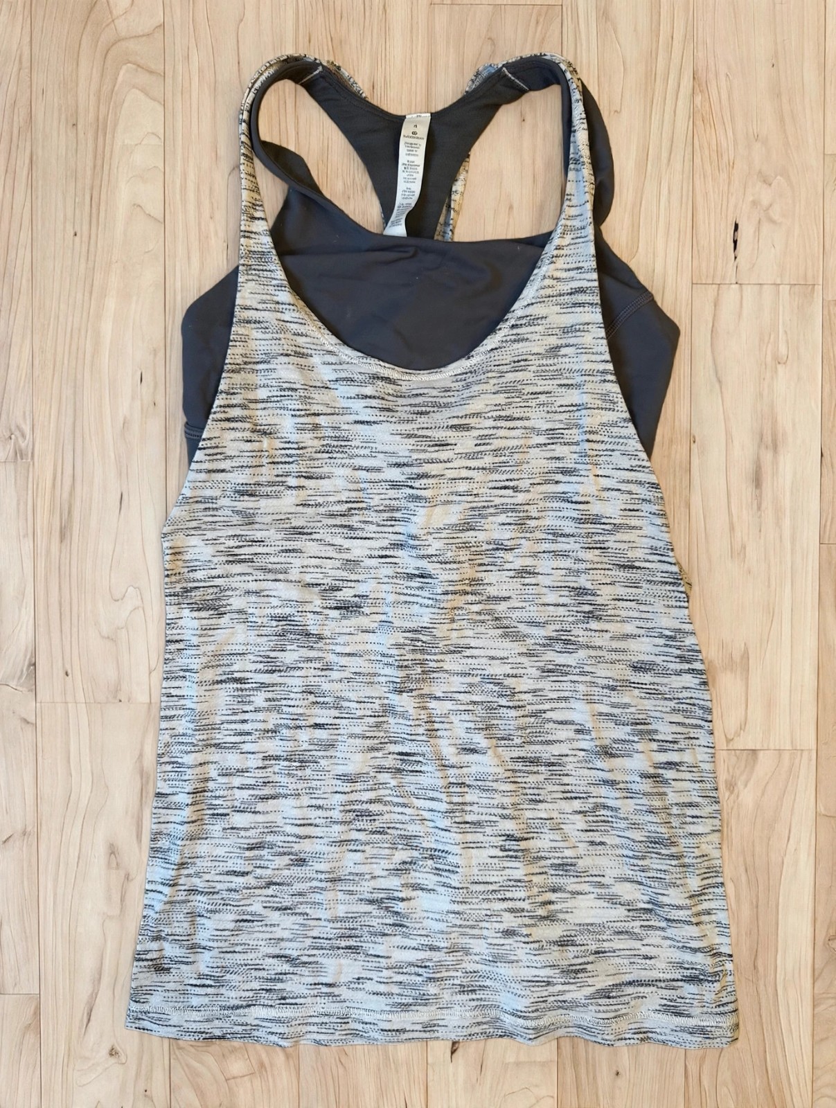 NWT lululemon Twist and Toil 2-in-1 Bra Tank Gray Black Women\'s 4 LW1BCBS NWT lululemon Twist and Toil 2-in-1 Bra Tank Gray Black Women\'s 4 LW1BCBS