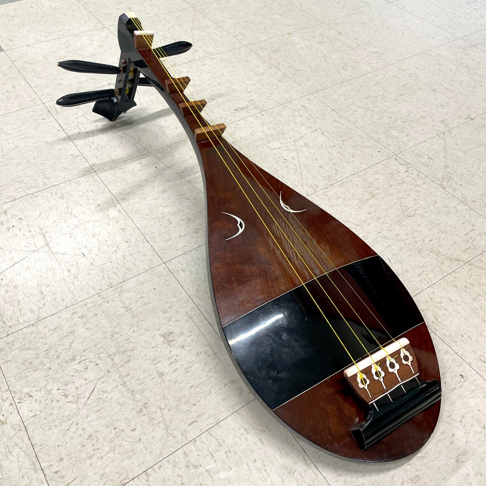 Rare Japanese Satsuma Biwa 4-String Traditional Instrument – Silk Strings AS IS
