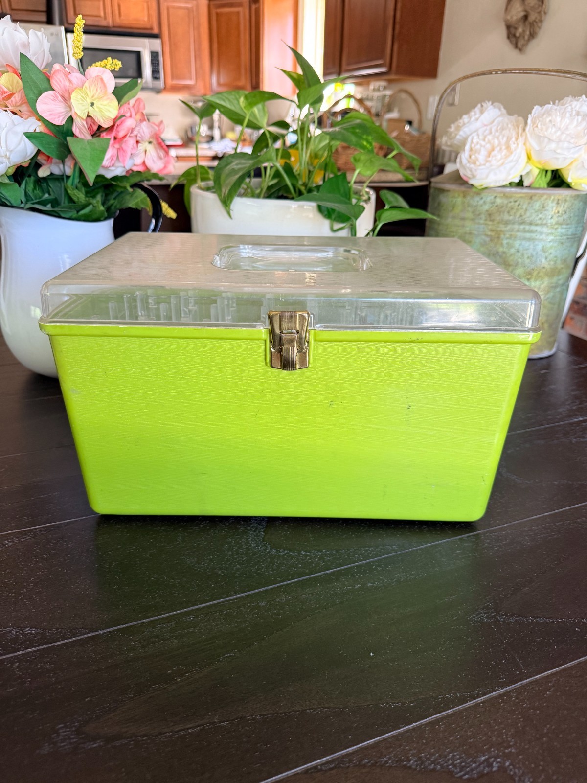 Vintage Wil-Hold Wilson Sewing Box Avocado/Lime Green Plastic USA MCM 1970’s Vintage Wil-Hold Wilson Sewing Box Avocado/Lime Green Plastic USA MCM 1970’s