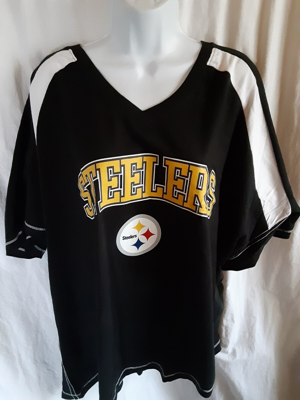 Pittsburgh Steelers Women\'s Fanatics Plus Size Shirt 2X,3X or 4X Pittsburgh Steelers Women\'s Fanatics Plus Size Shirt 2X,3X or 4X