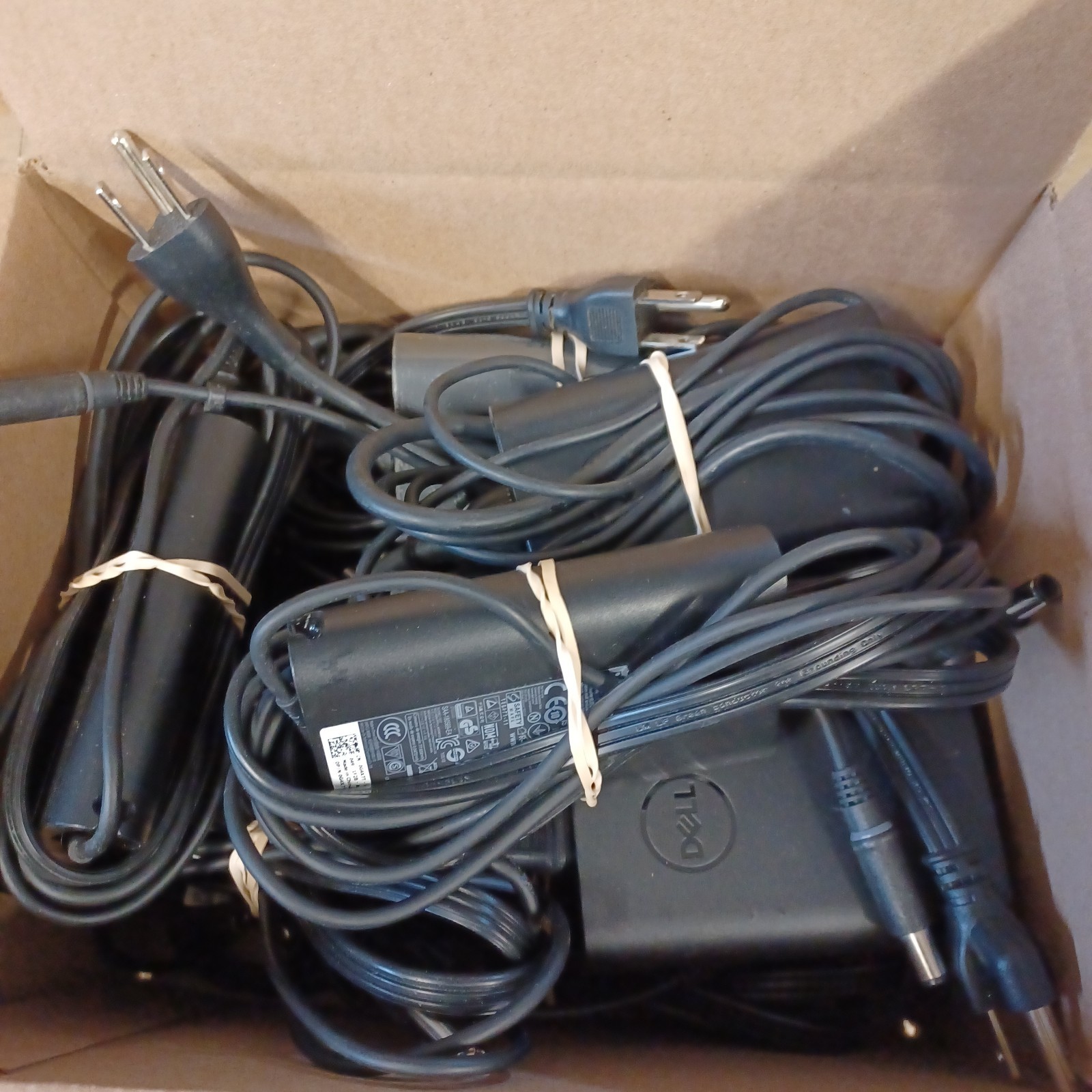 Lot 10 Dell AC Adapter 65W Power Supply 19.5V 3.34A Big Barrel 7.4x5.0mm OEM Lot 10 Dell AC Adapter 65W Power Supply 19.5V 3.34A Big Barrel 7.4x5.0mm OEM