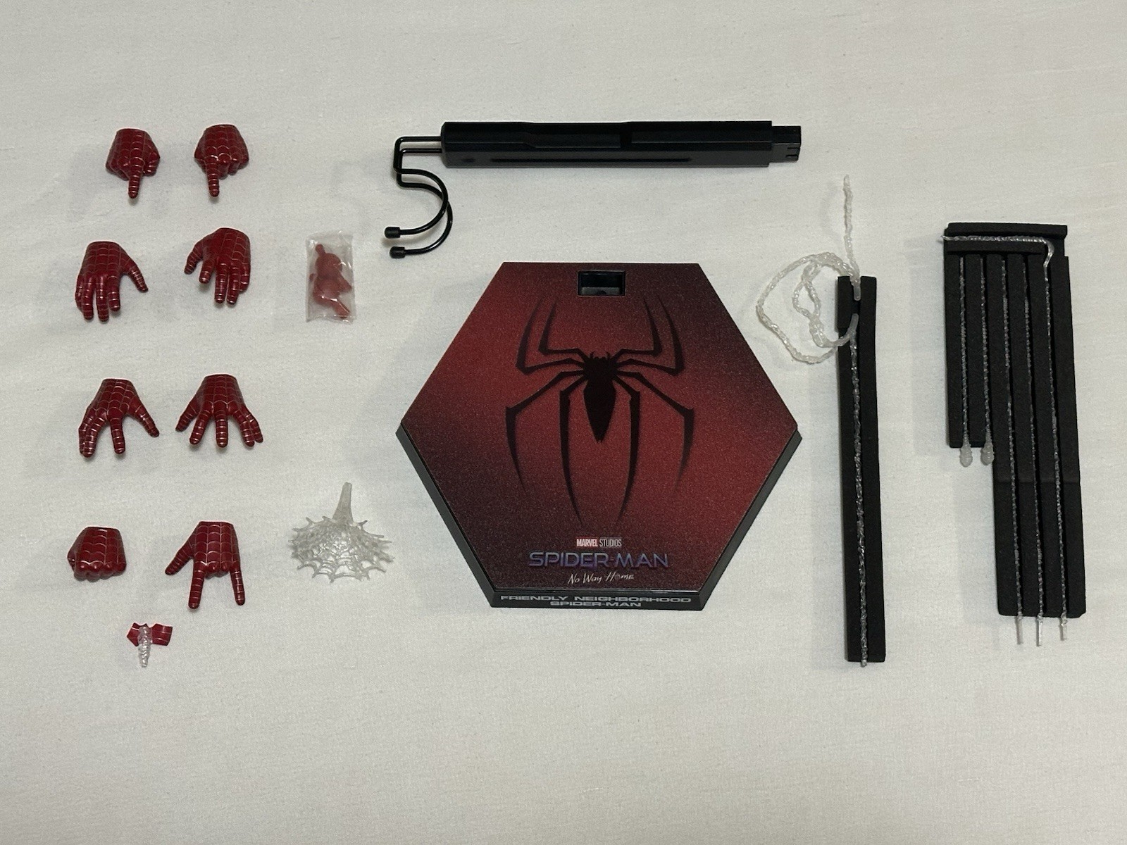 Hot Toys MMS661 NO WAY HOME Friendly Neighborhood Spider-Man Accessories ONLY Hot Toys MMS661 NO WAY HOME Friendly Neighborhood Spider-Man Accessories ONLY
