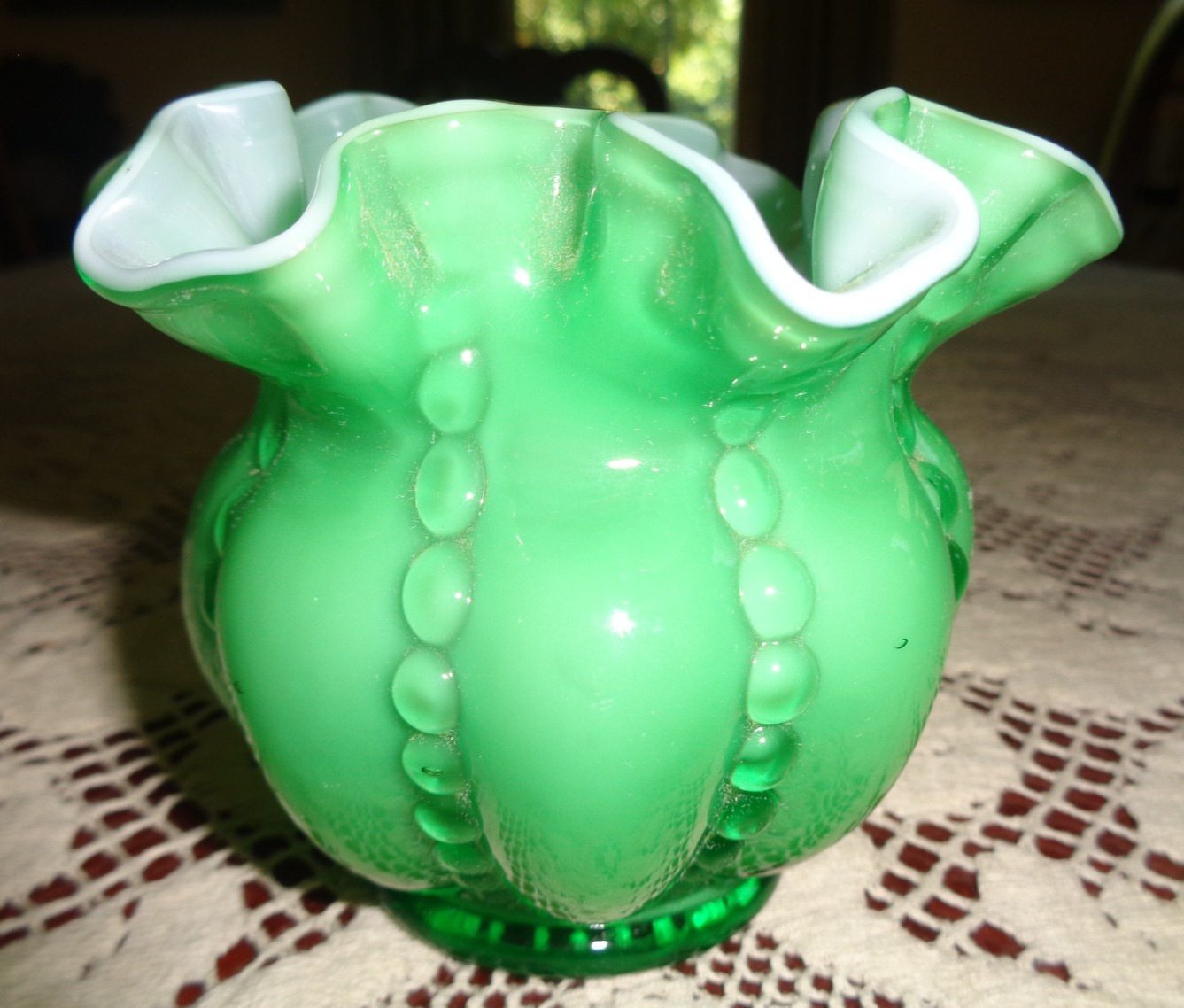 AWES0ME VINTAGE FENTON ART GLASS IVY GREEN OVERLAY BEADED MELON RUFFLED VASE AWES0ME VINTAGE FENTON ART GLASS IVY GREEN OVERLAY BEADED MELON RUFFLED VASE
