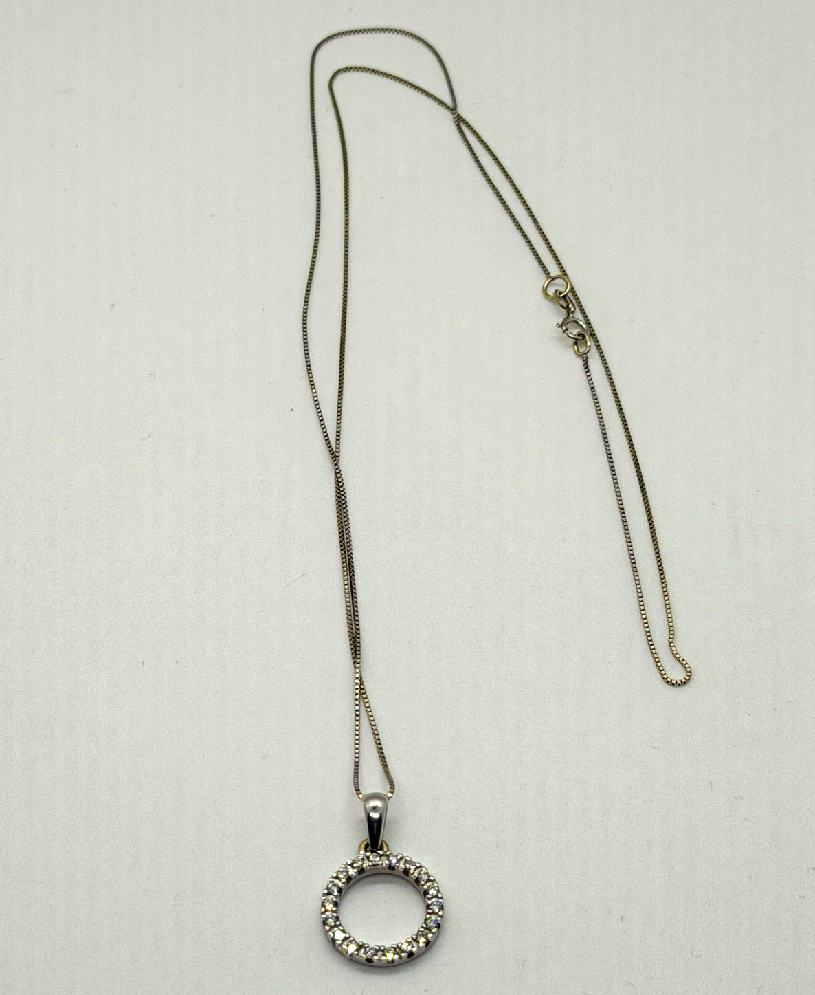 14K White Gold 1/4 CTW Diamond Circle Pendant Necklace 20\