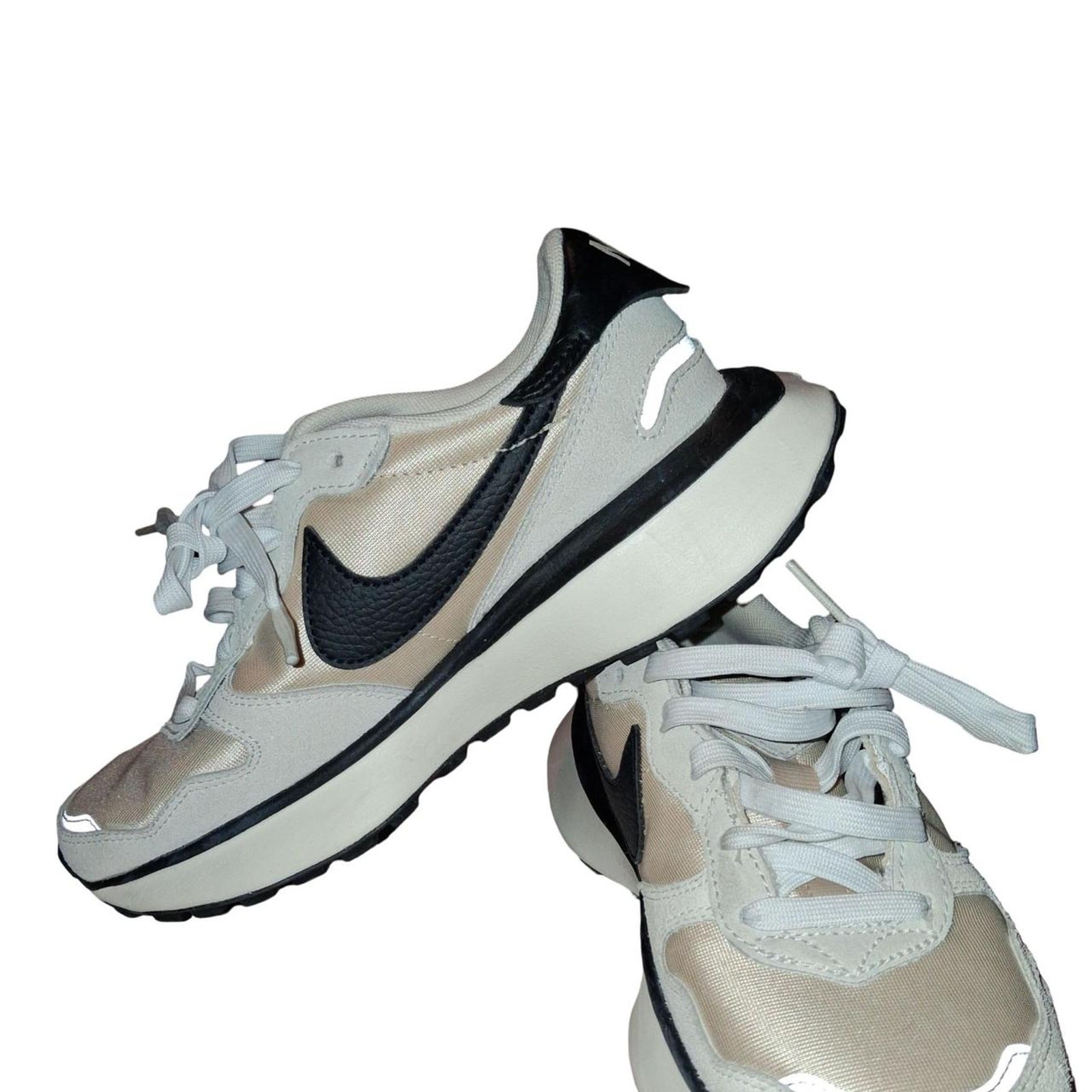 Brand New With Box Nike Women\'s Phoenix Waffle Sneakers Size 5.5
