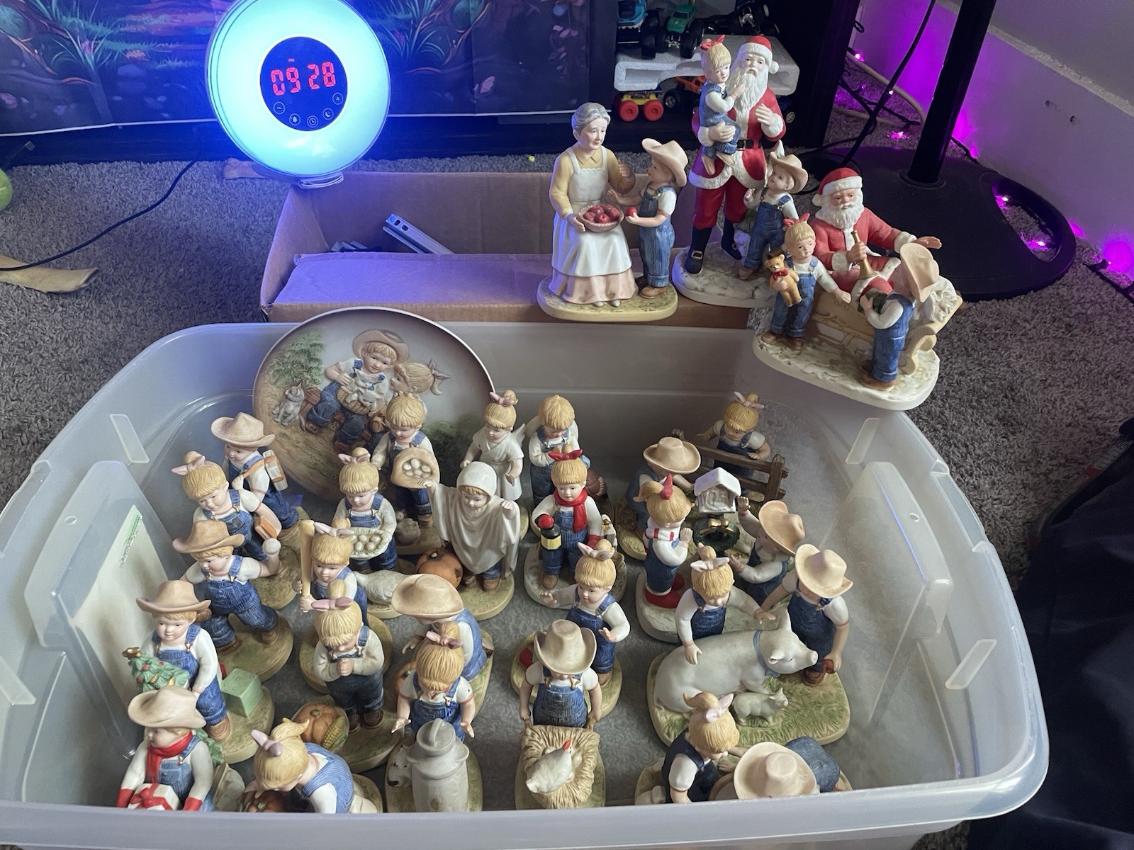 *VTG RARE 1985* Homco Denim Figurines *26 Pieces* *VTG RARE 1985* Homco Denim Figurines *26 Pieces*