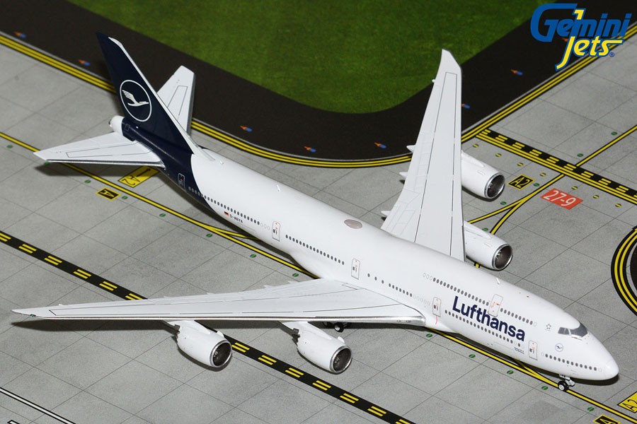 Lufthansa B747-8 Reg: D-ABYA GJDLH2209 Scale 1:400 Lufthansa B747-8 Reg: D-ABYA GJDLH2209 Scale 1:400