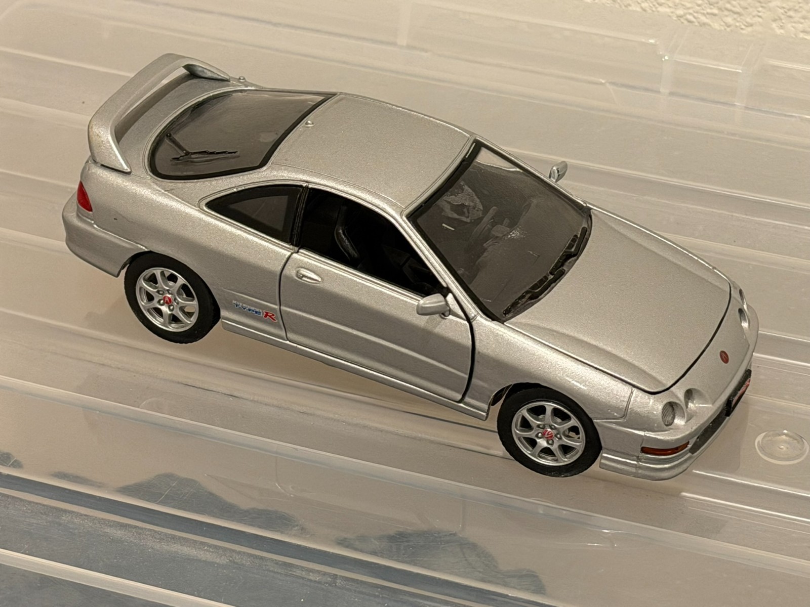 Imperfect 1:24 Diecast Unbranded SILVER ACURA INTEGRA TYPE R No Box Imperfect 1:24 Diecast Unbranded SILVER ACURA INTEGRA TYPE R No Box