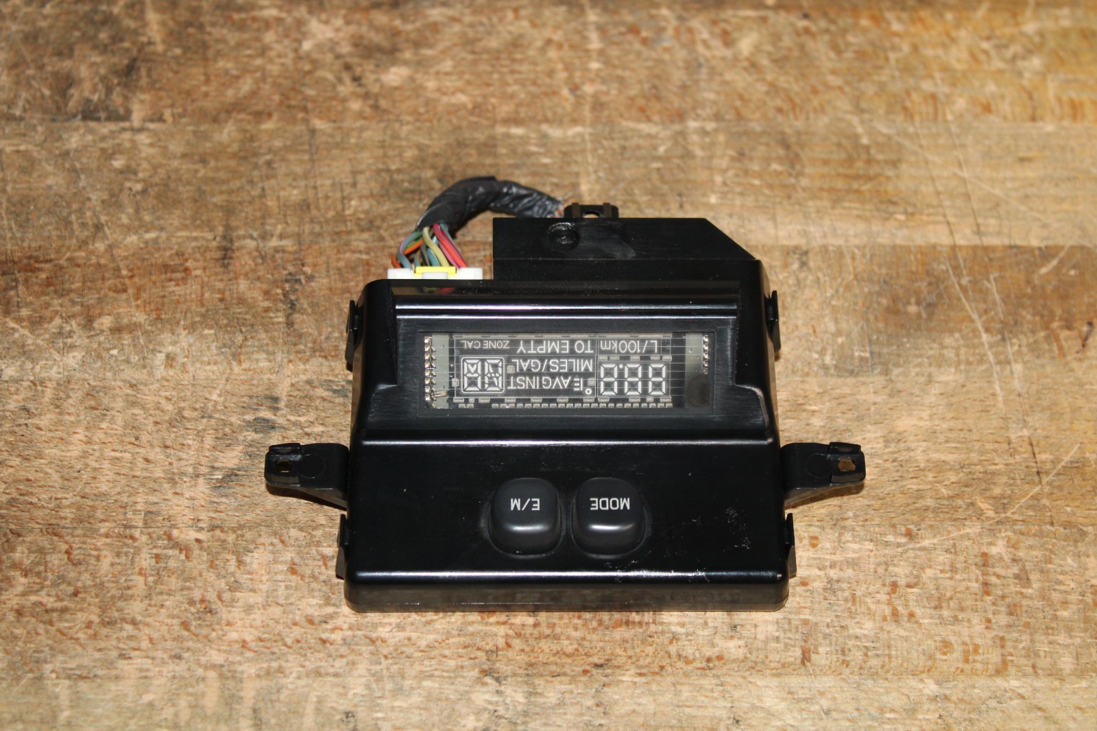 2002 - 2005 FORD EXCURSION OVERHEAD CONSOLE DISPLAY TRIP RANGE YC35-10D898-A 2002 - 2005 FORD EXCURSION OVERHEAD CONSOLE DISPLAY TRIP RANGE YC35-10D898-A