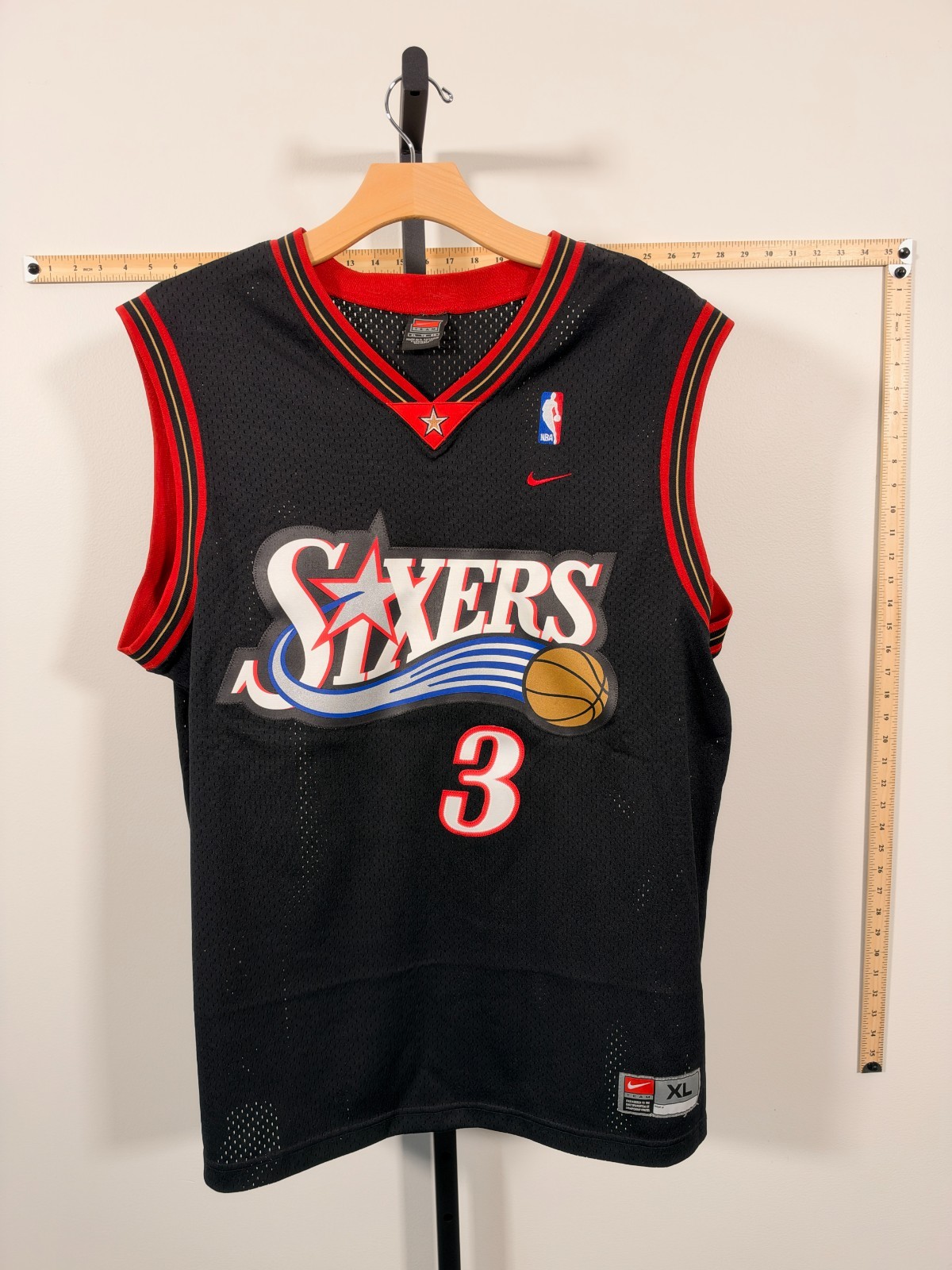 Vintage Allen Iverson #3 Philadelphia 76ers Sixers Nike Jersey Black NBA Men XL Vintage Allen Iverson #3 Philadelphia 76ers Sixers Nike Jersey Black NBA Men XL